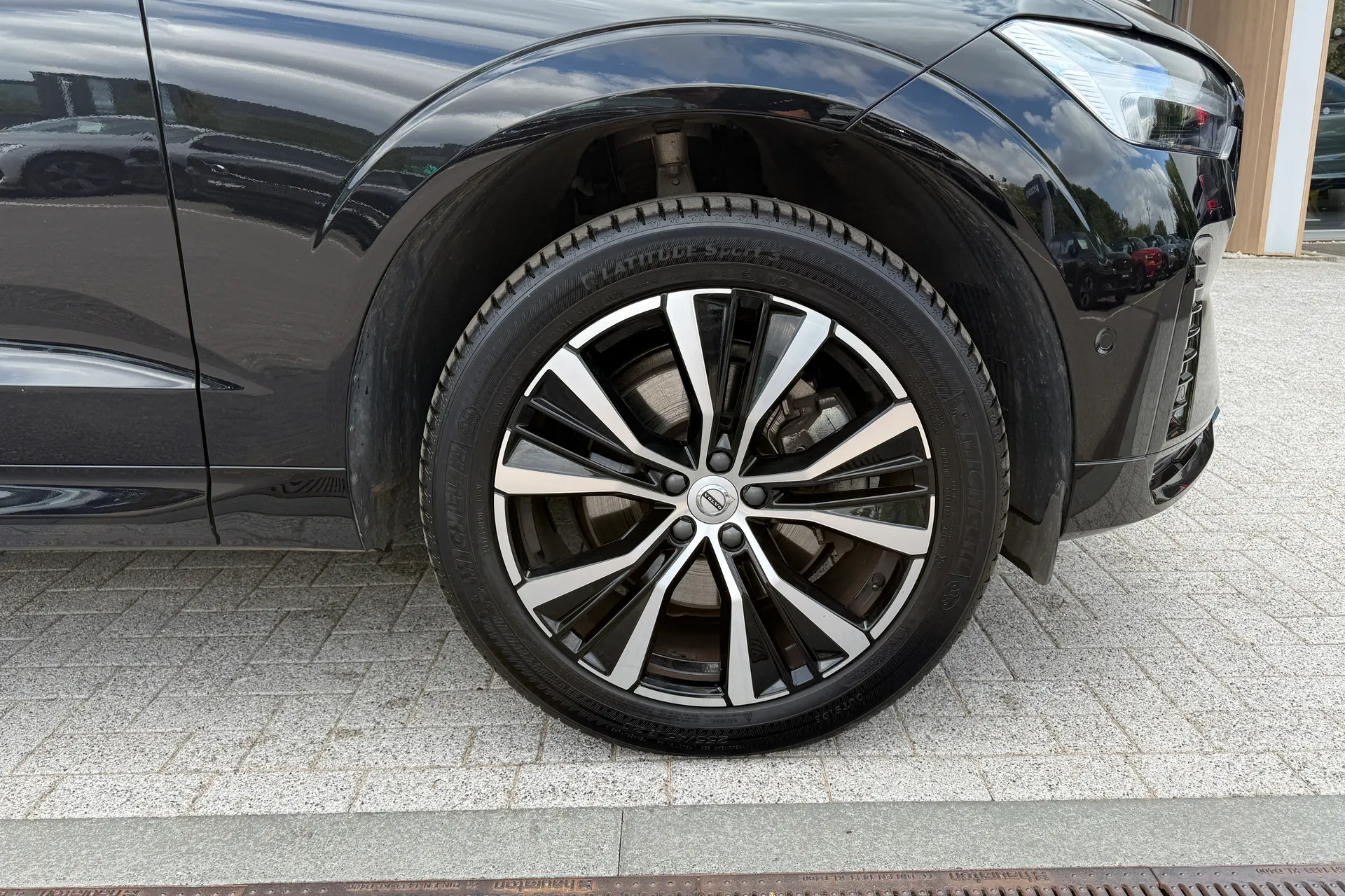 Volvo XC60 thumbnail image number 14