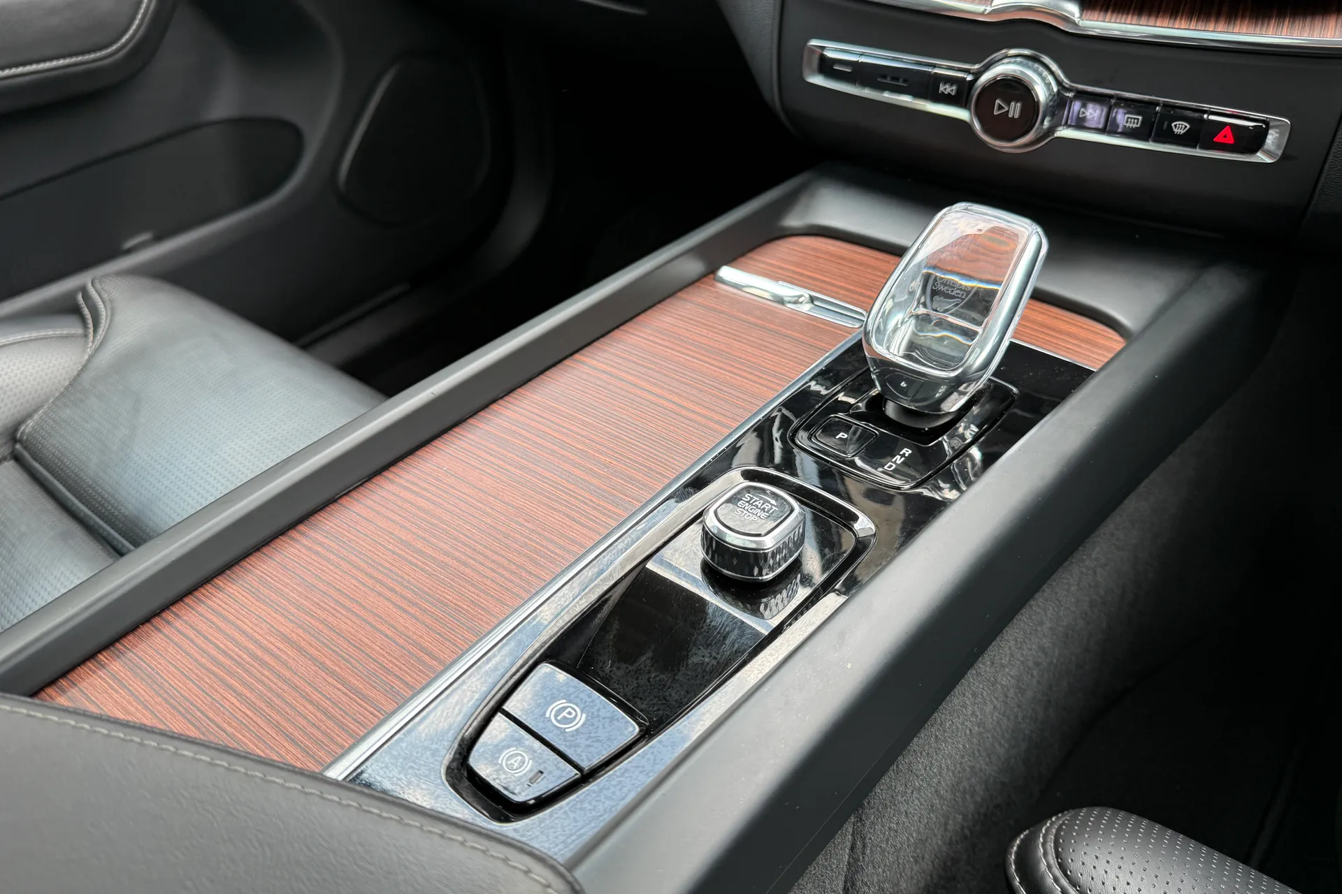 Volvo XC60 thumbnail image number 41