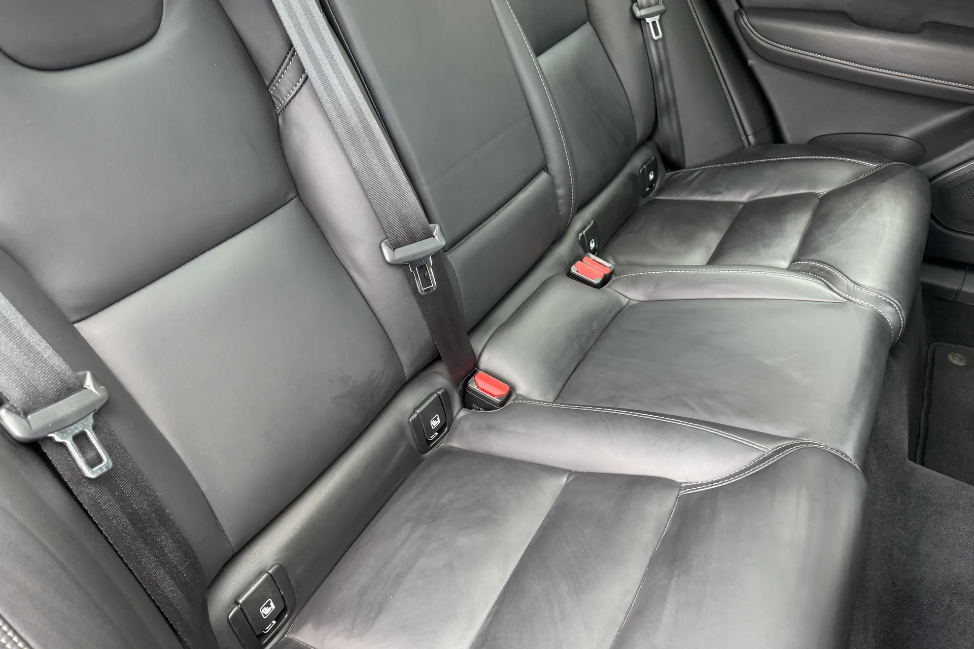 Volvo XC60 thumbnail image number 25