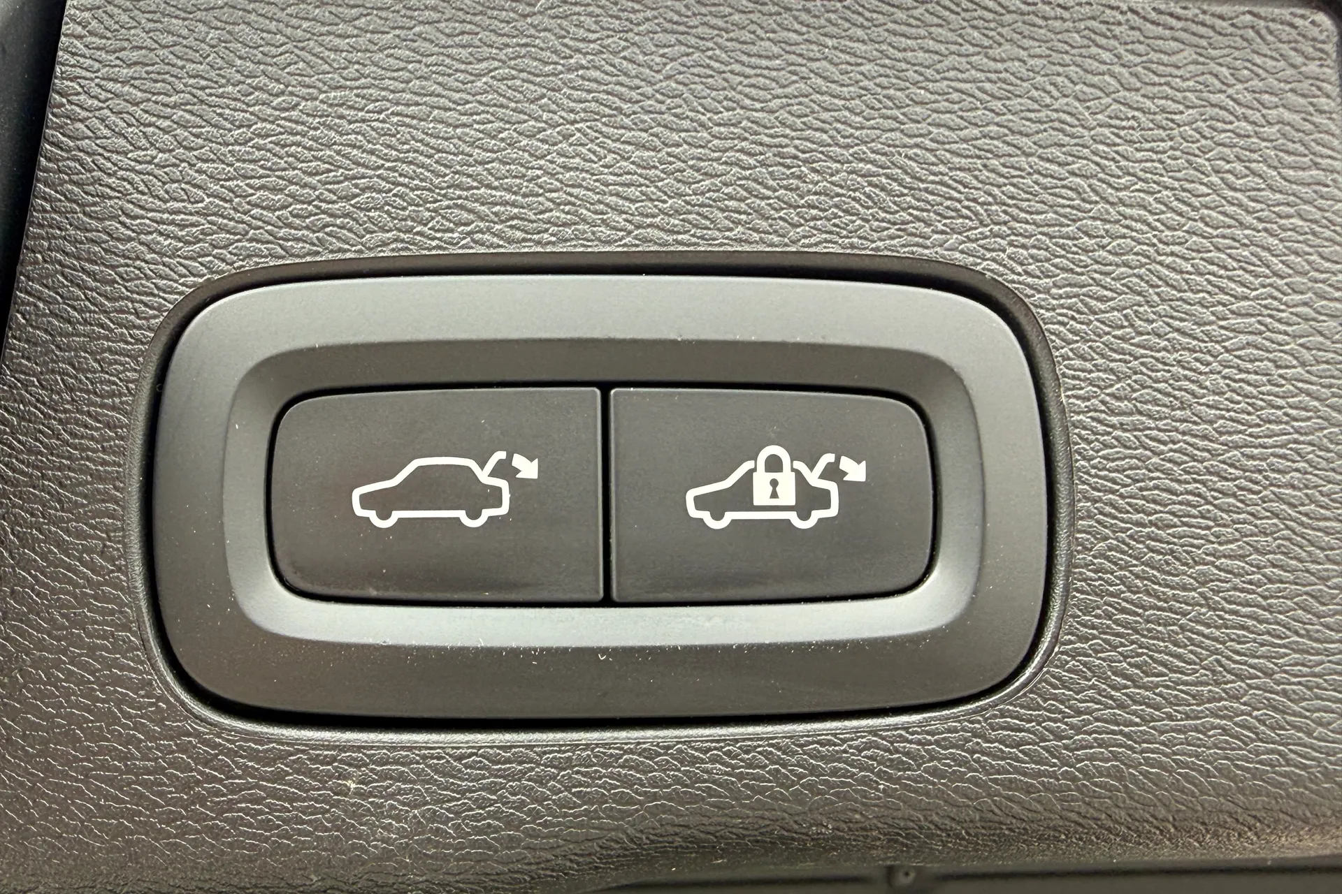 Volvo XC60 thumbnail image number 21
