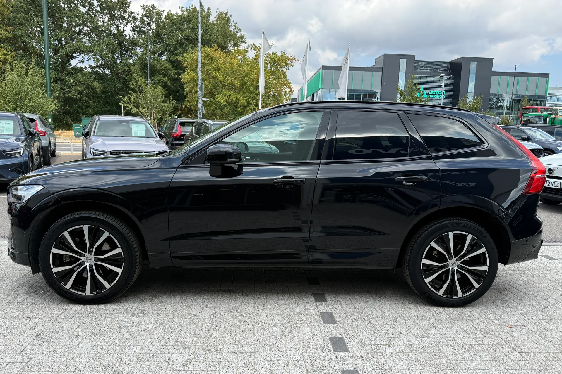 Volvo XC60 thumbnail image number 11