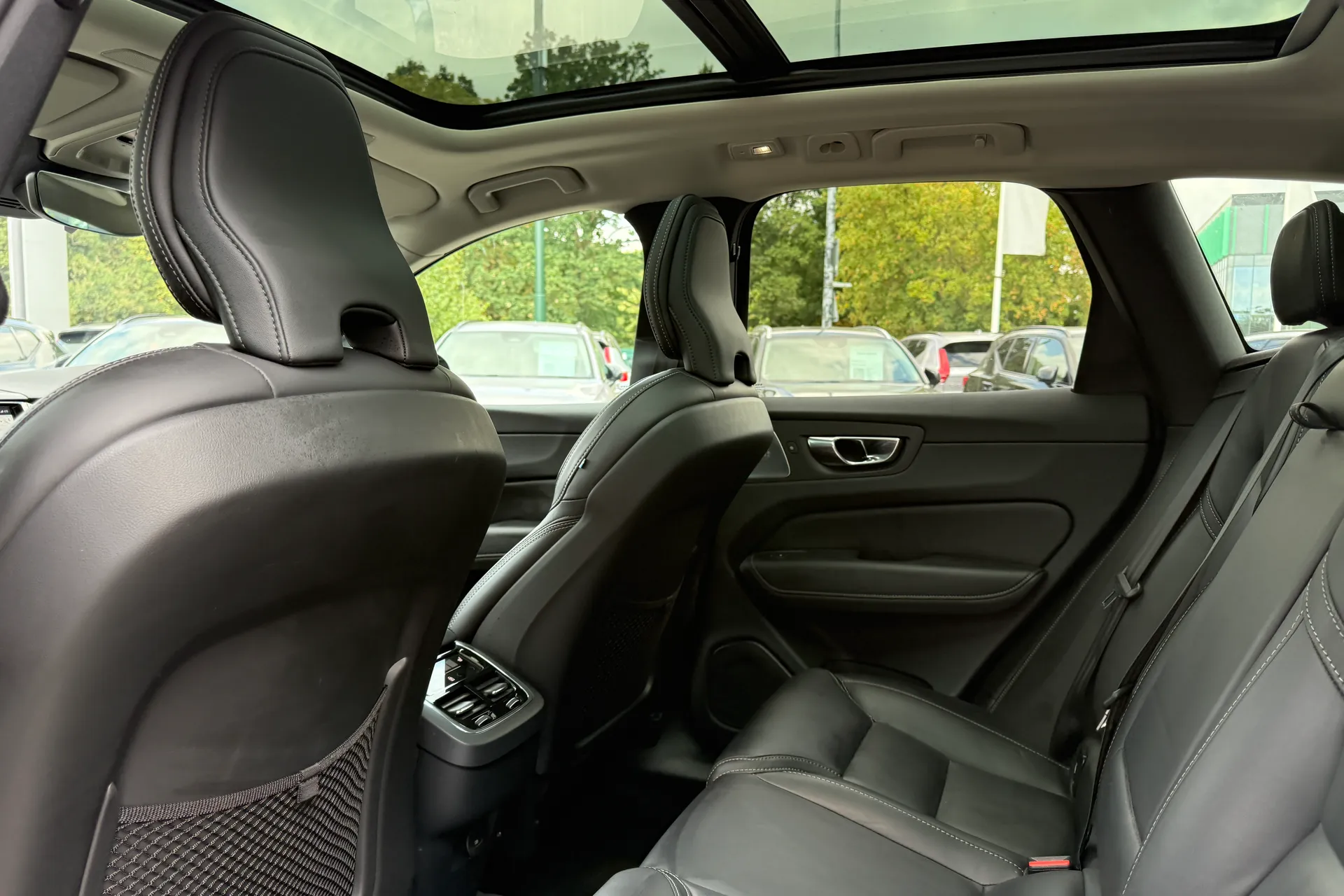 Volvo XC60 thumbnail image number 29