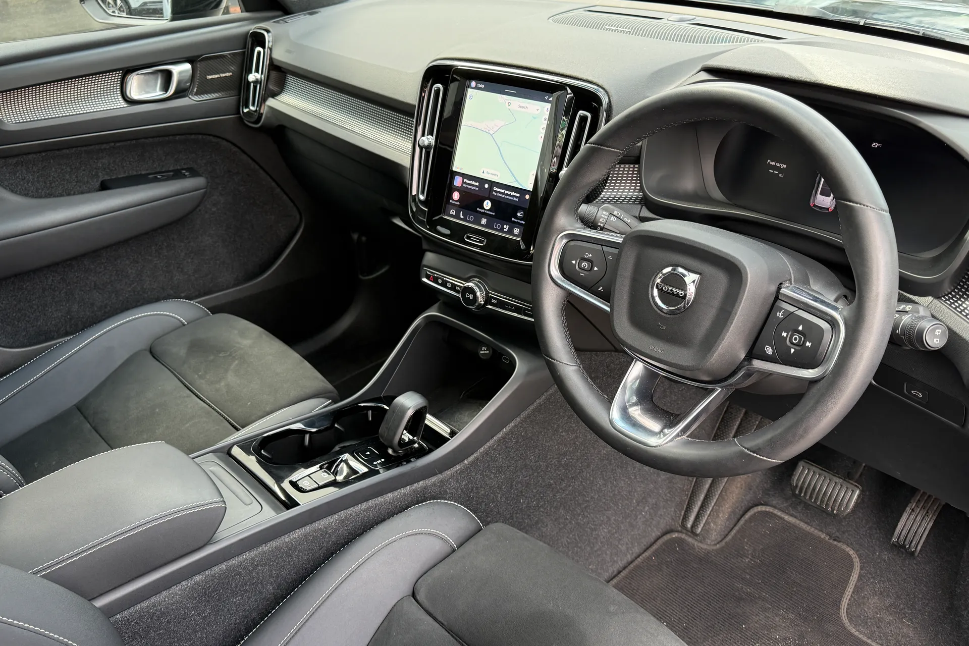 Volvo XC40 thumbnail image number 6