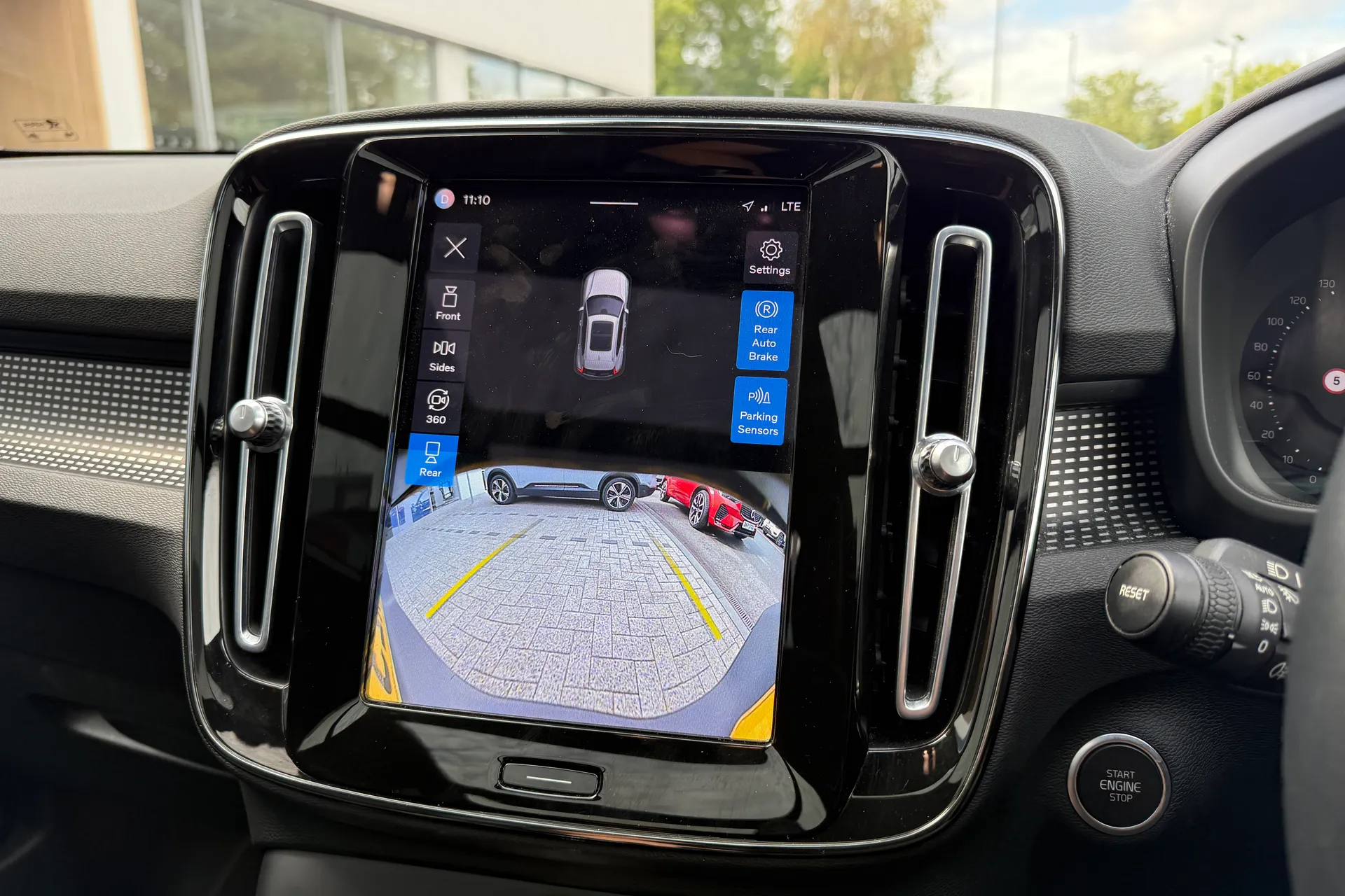 Volvo XC40 thumbnail image number 37
