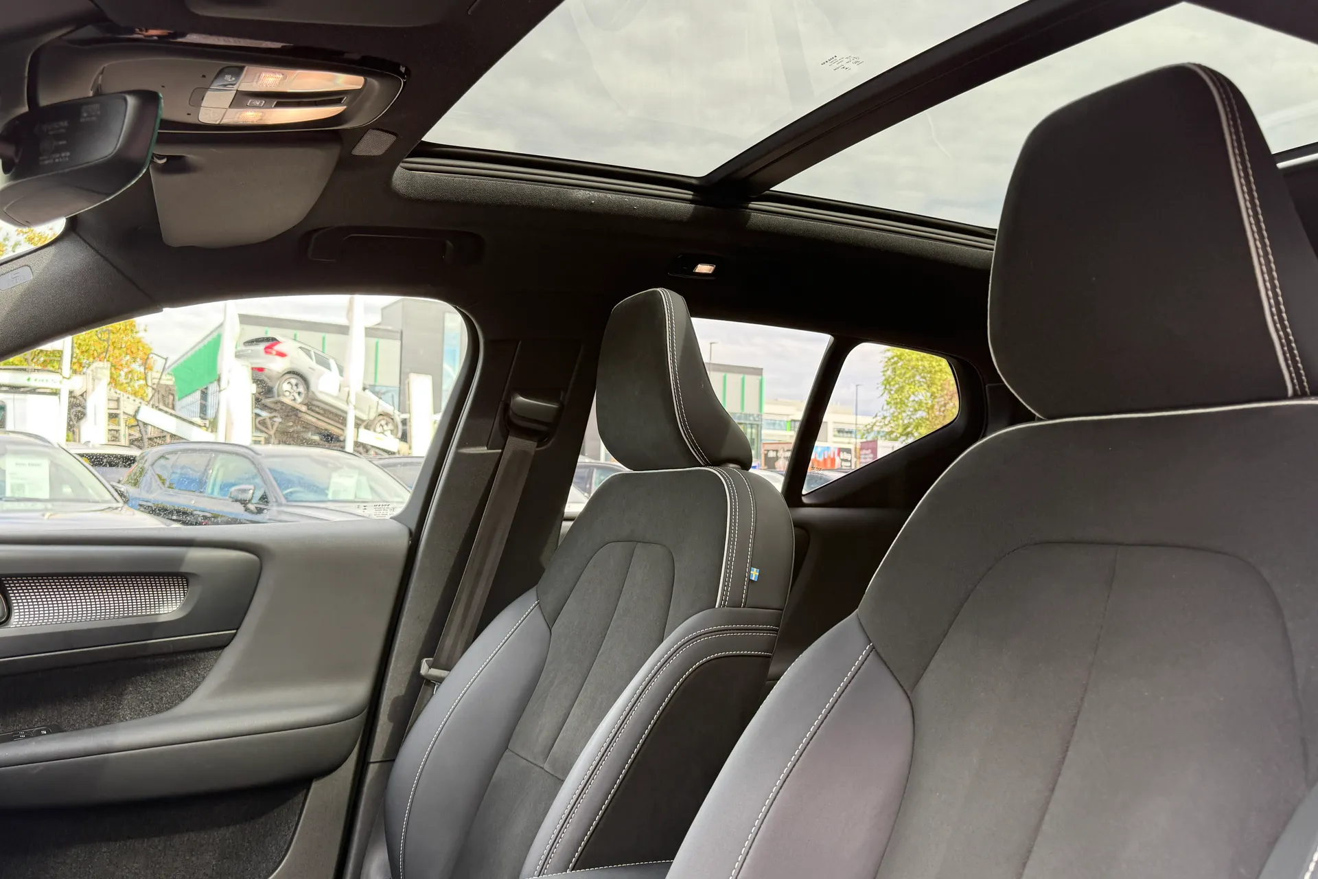 Volvo XC40 thumbnail image number 28