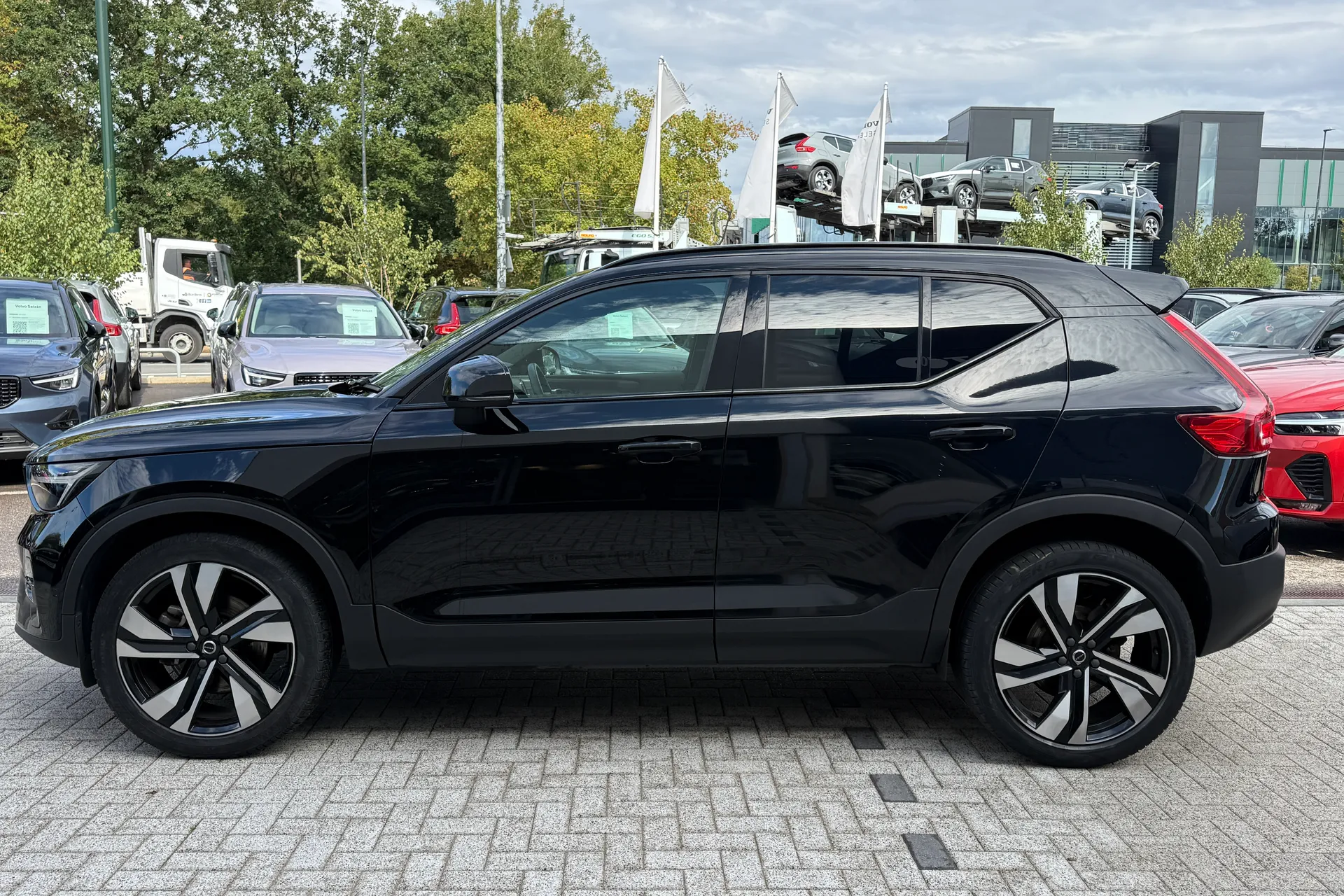 Volvo XC40 thumbnail image number 11
