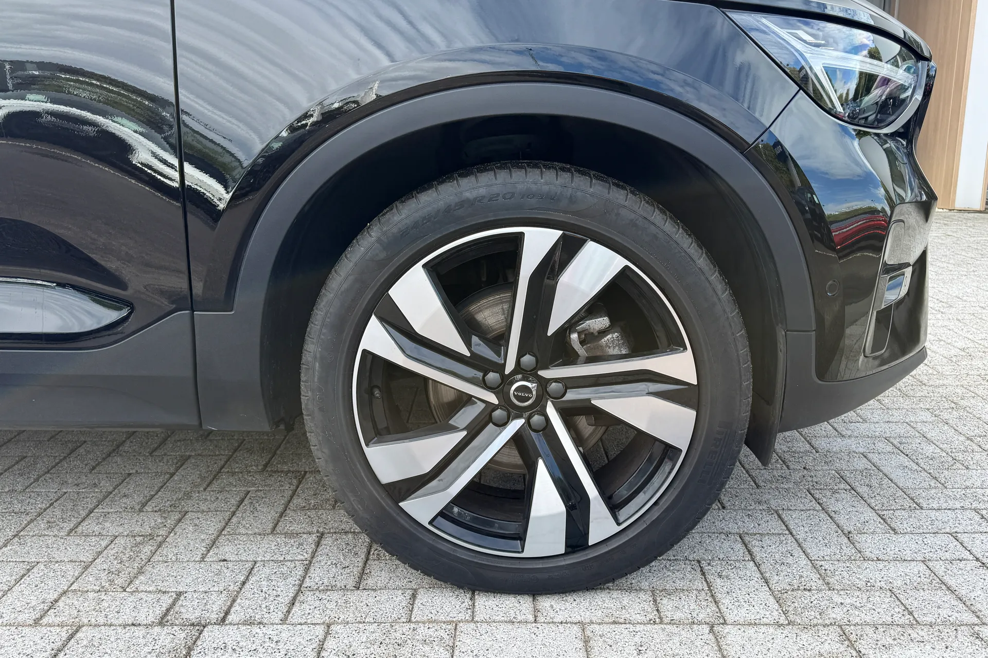 Volvo XC40 thumbnail image number 14