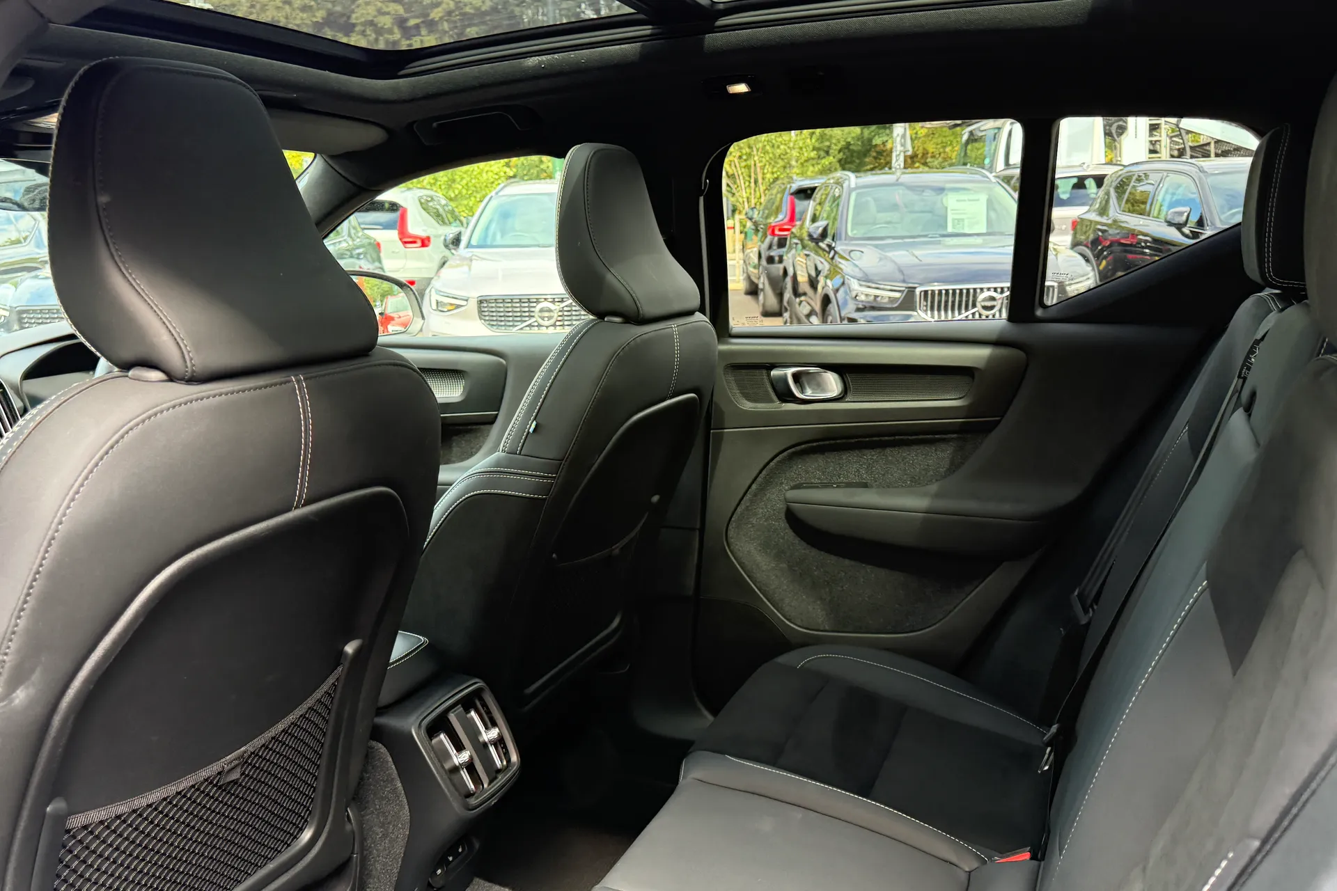 Volvo XC40 thumbnail image number 29