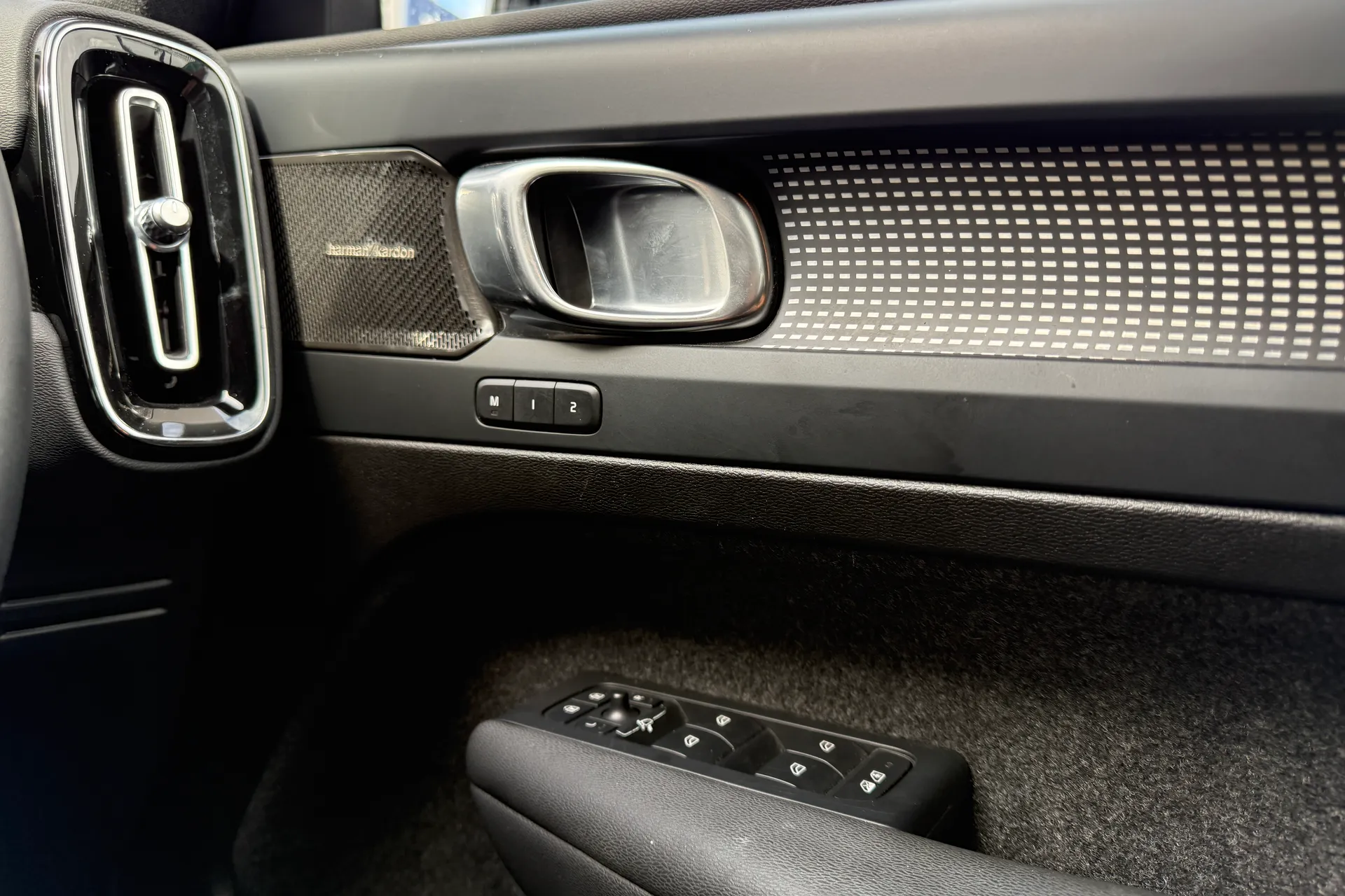 Volvo XC40 thumbnail image number 41