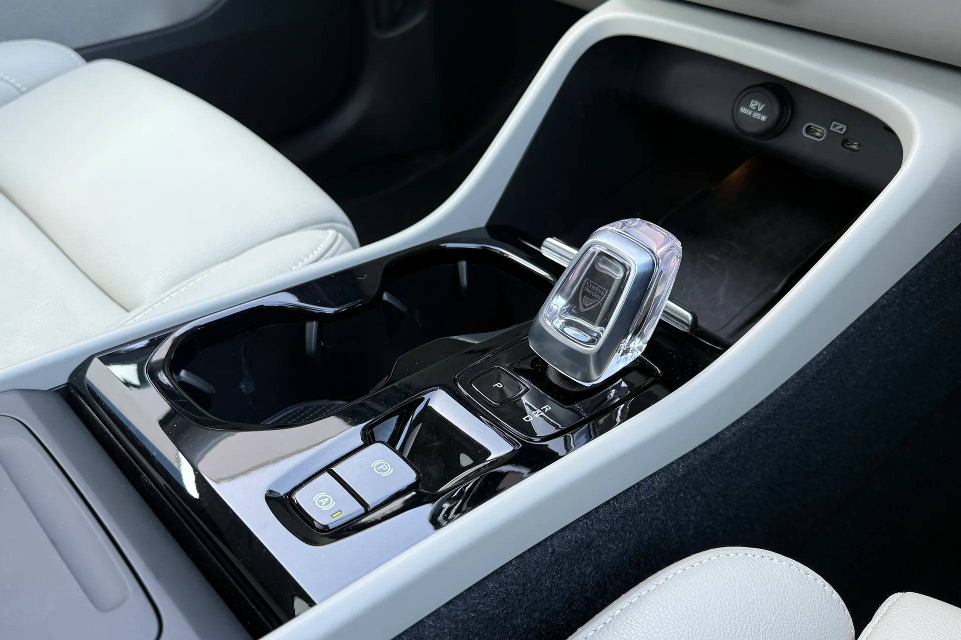 Volvo XC40 thumbnail image number 43