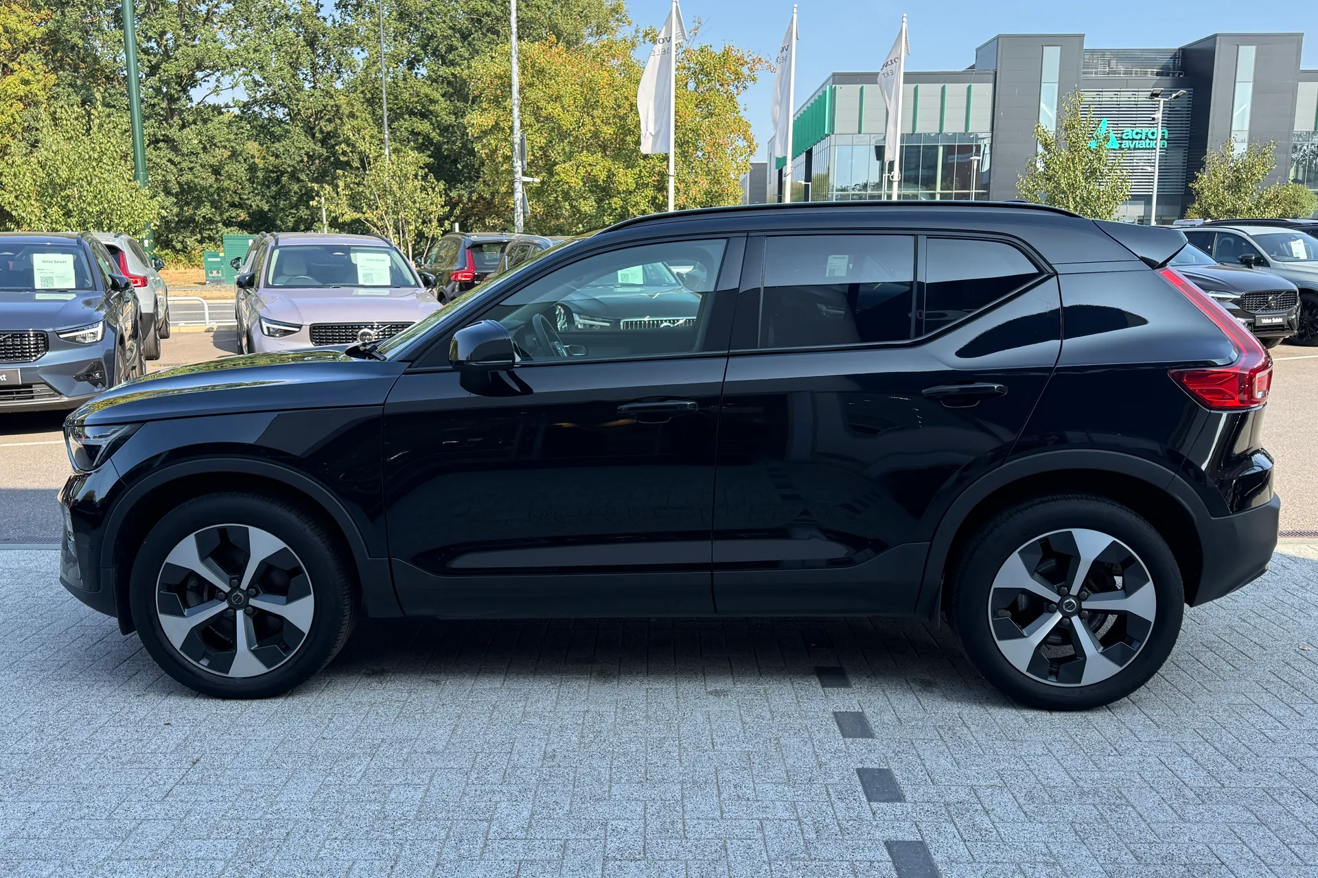 Volvo XC40 thumbnail image number 11