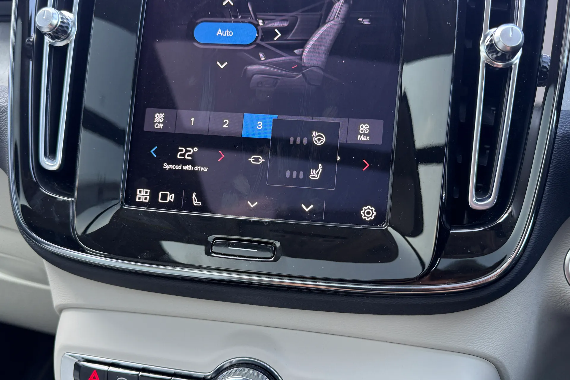 Volvo XC40 thumbnail image number 39