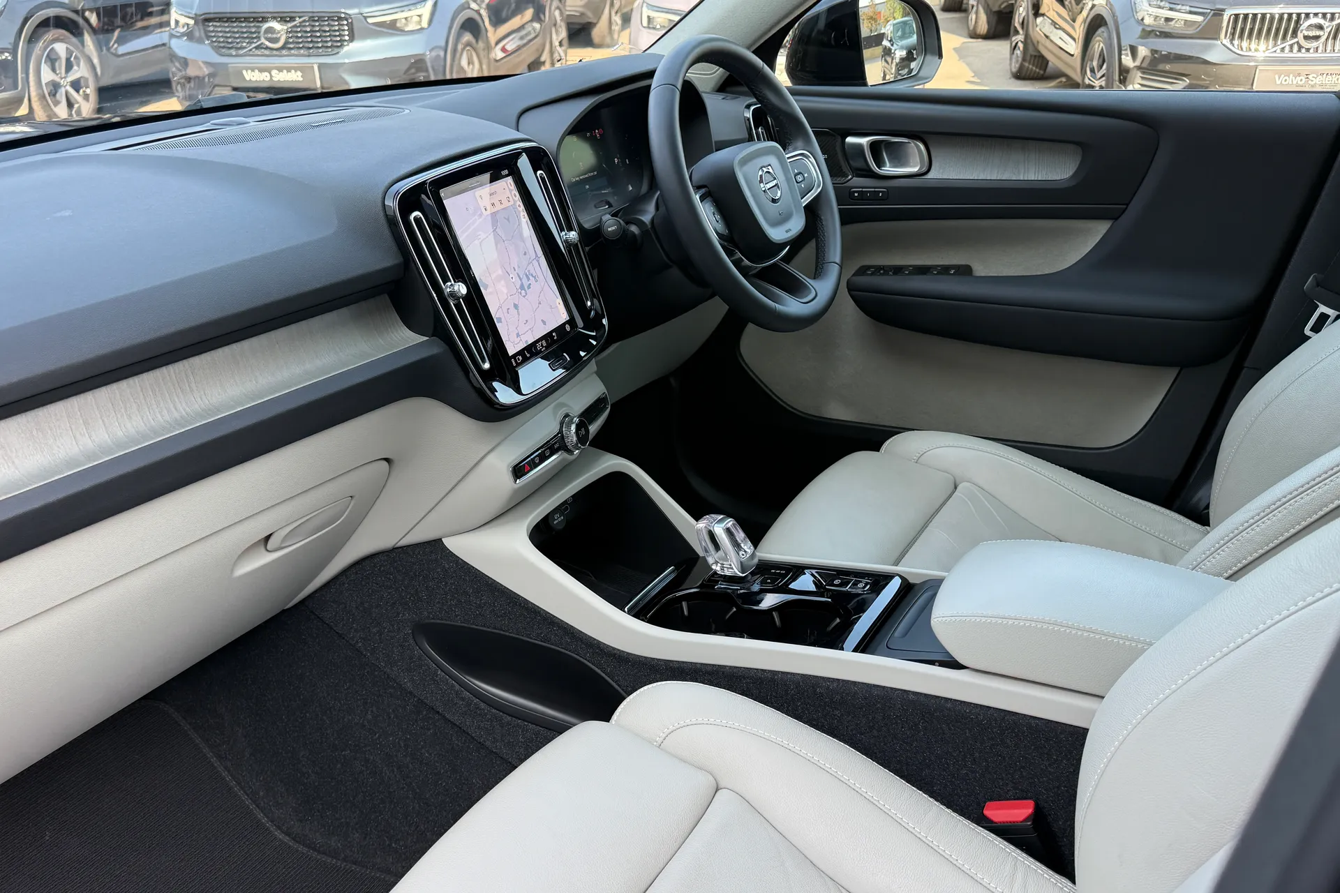 Volvo XC40 thumbnail image number 27