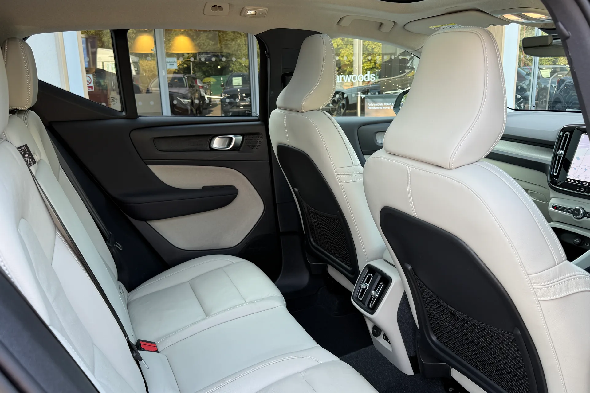 Volvo XC40 thumbnail image number 23