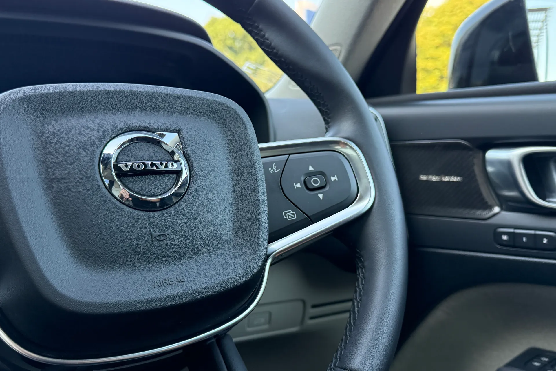 Volvo XC40 thumbnail image number 36
