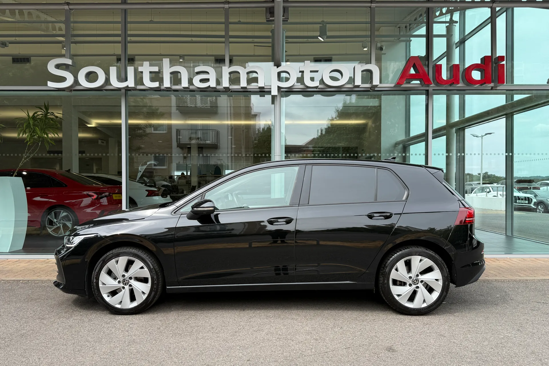 VOLKSWAGEN GOLF thumbnail image number 46
