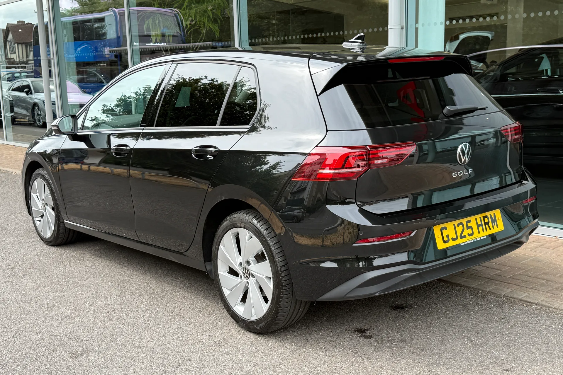 VOLKSWAGEN GOLF thumbnail image number 3