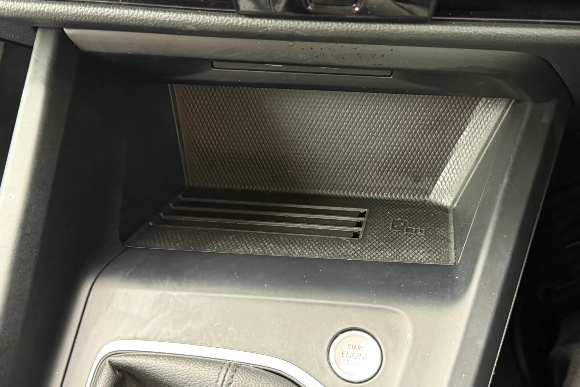 VOLKSWAGEN GOLF thumbnail image number 26