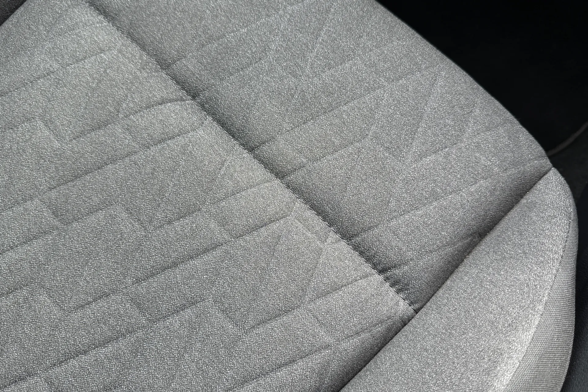 VOLKSWAGEN GOLF thumbnail image number 21
