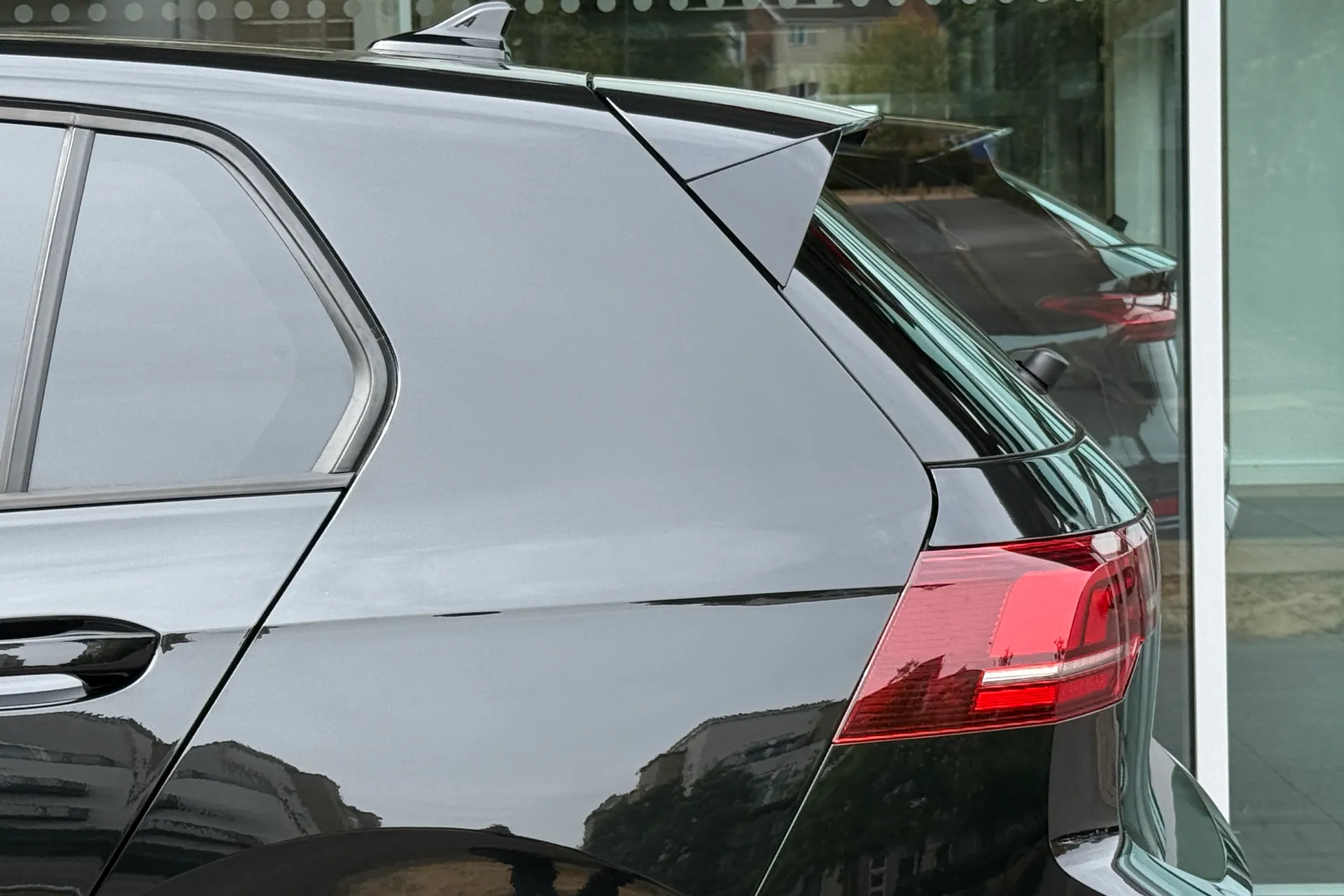 VOLKSWAGEN GOLF thumbnail image number 47