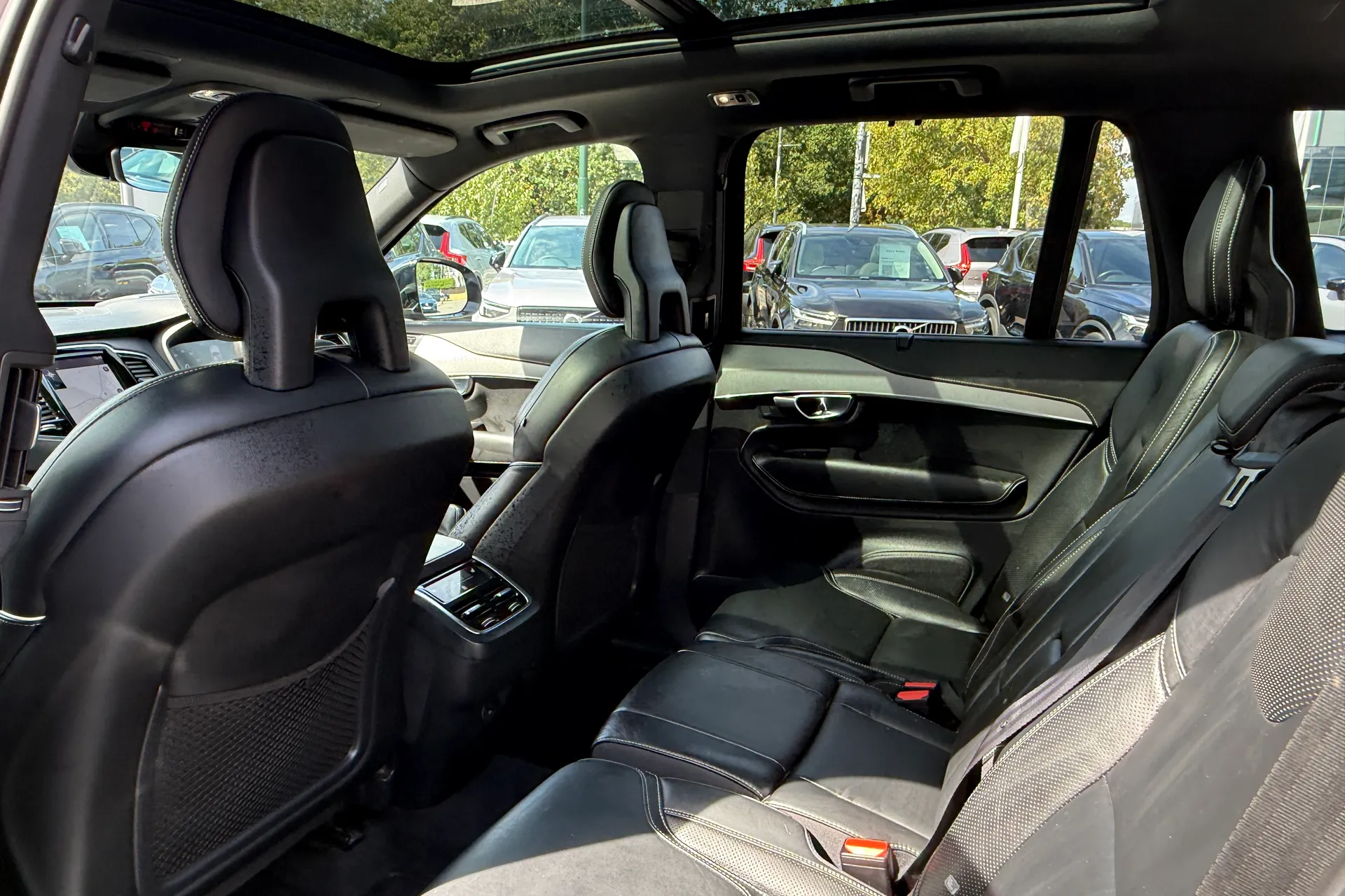 Volvo XC90 thumbnail image number 34