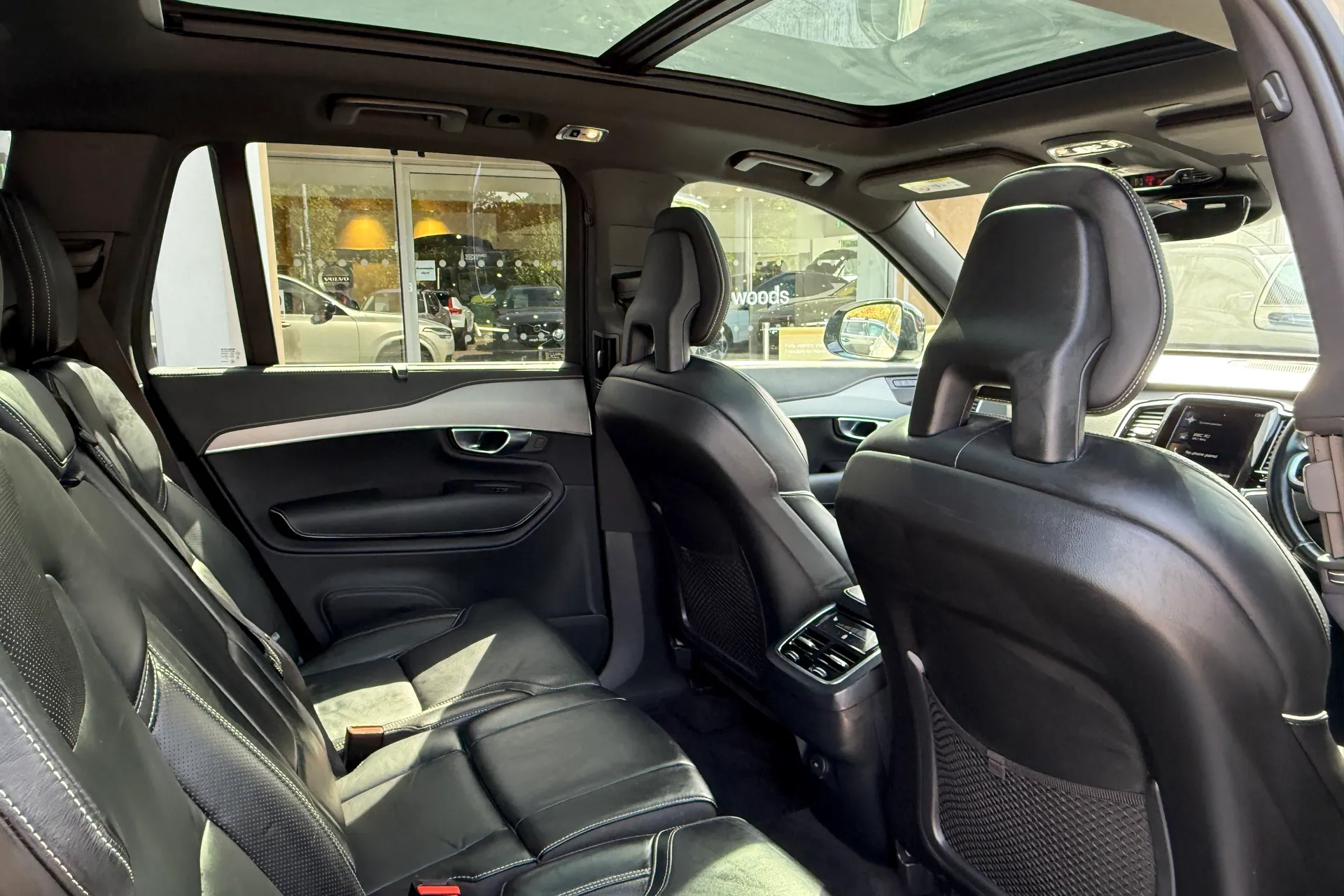 Volvo XC90 thumbnail image number 27