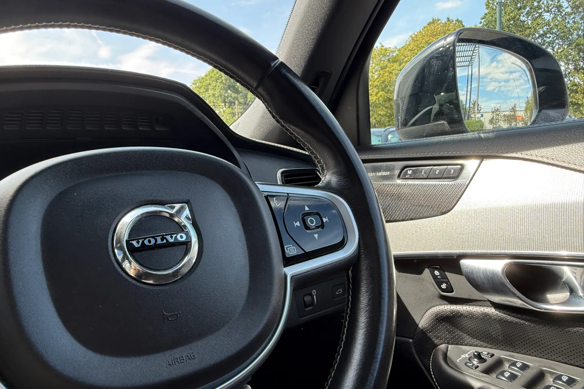 Volvo XC90 thumbnail image number 41