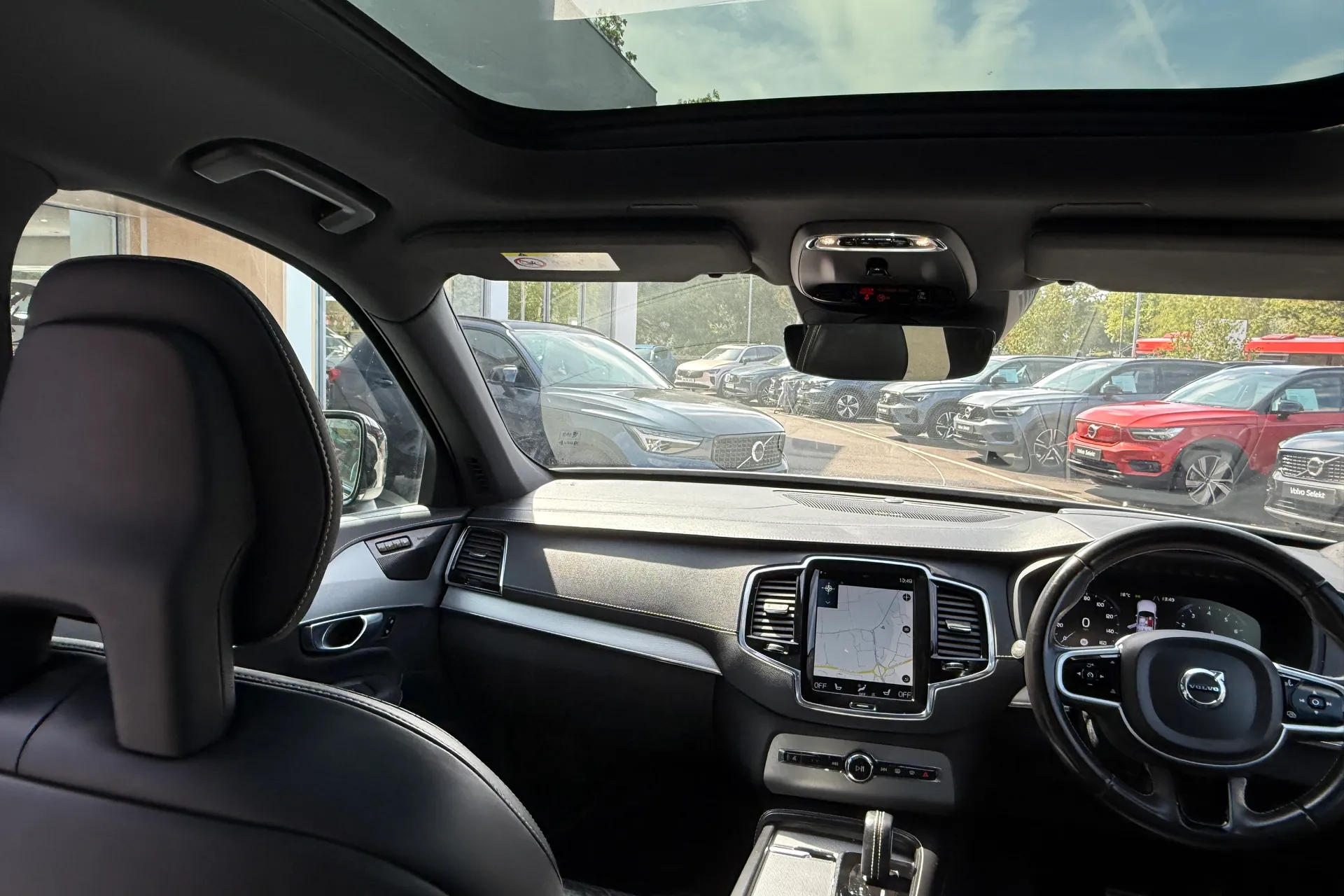 Volvo XC90 thumbnail image number 36