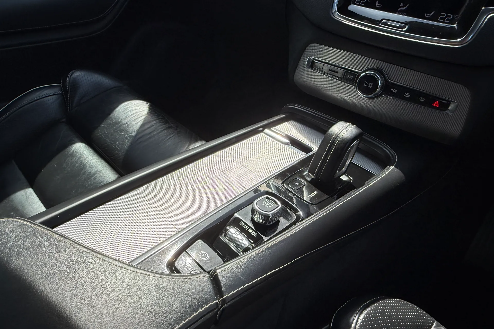 Volvo XC90 thumbnail image number 47