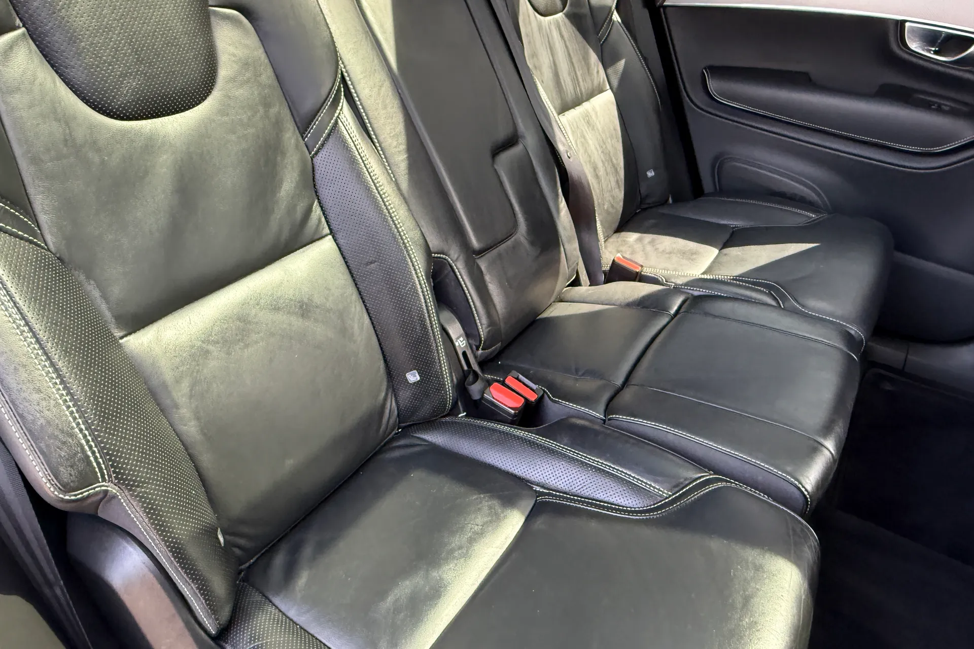 Volvo XC90 thumbnail image number 29