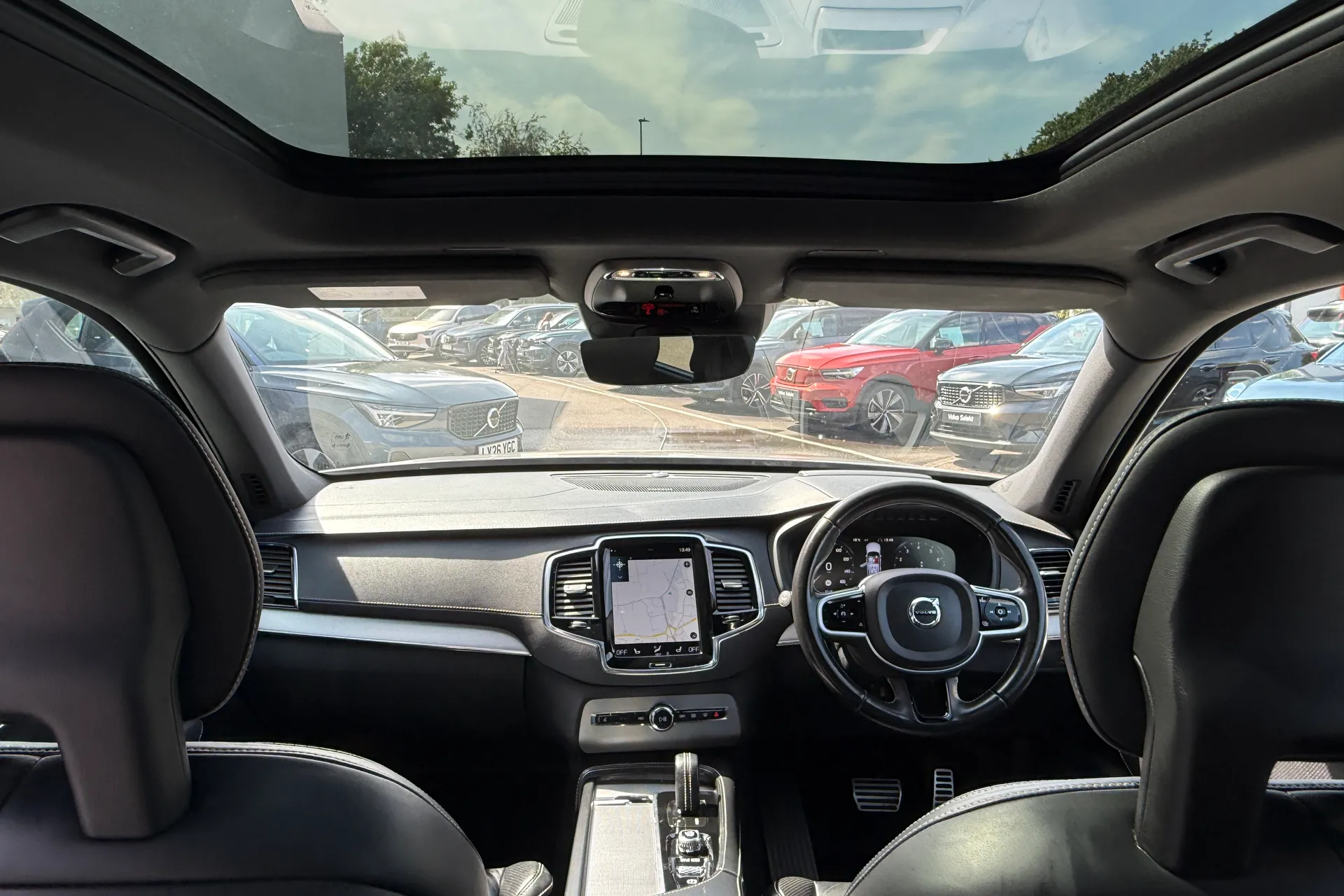 Volvo XC90 thumbnail image number 3