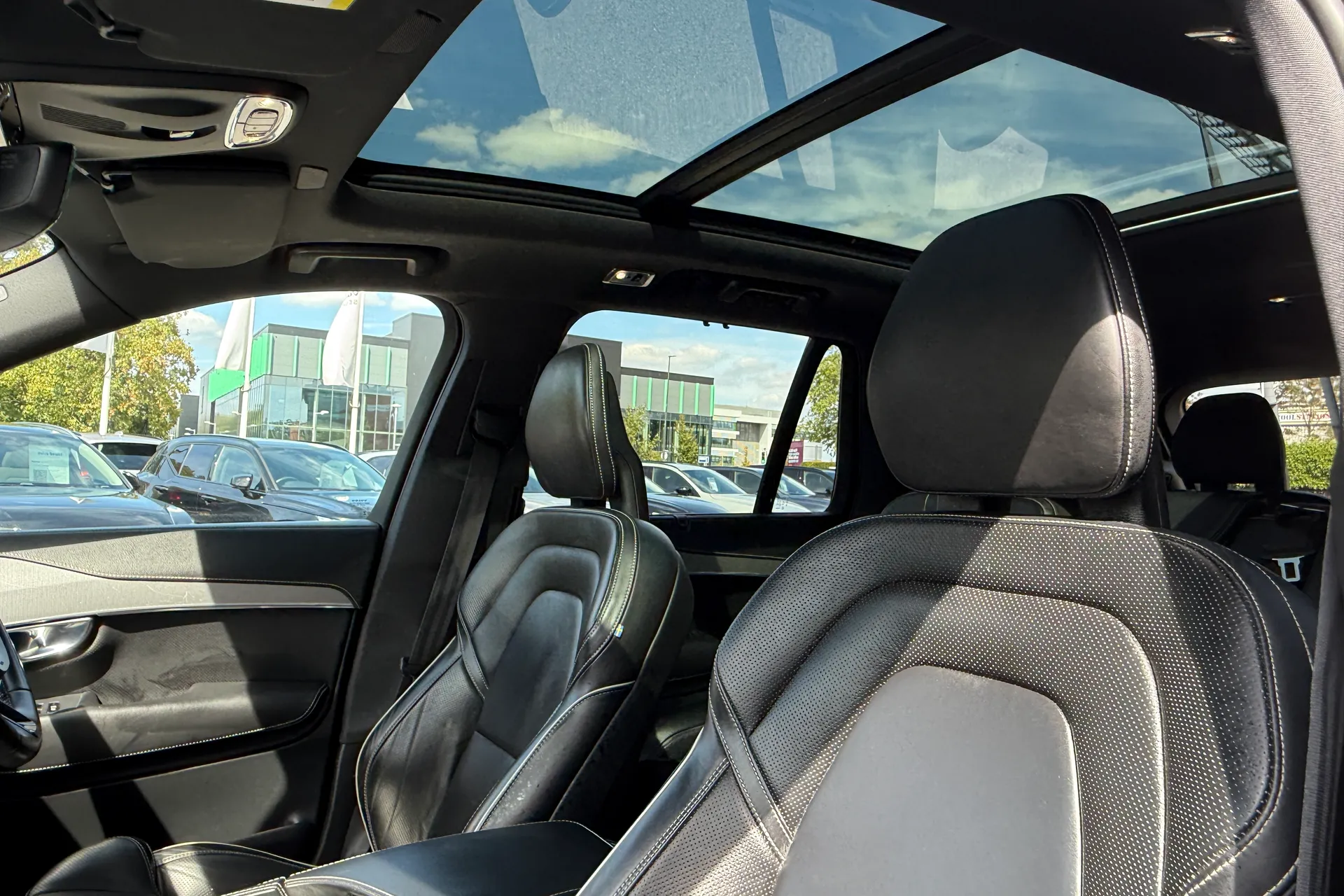 Volvo XC90 thumbnail image number 33
