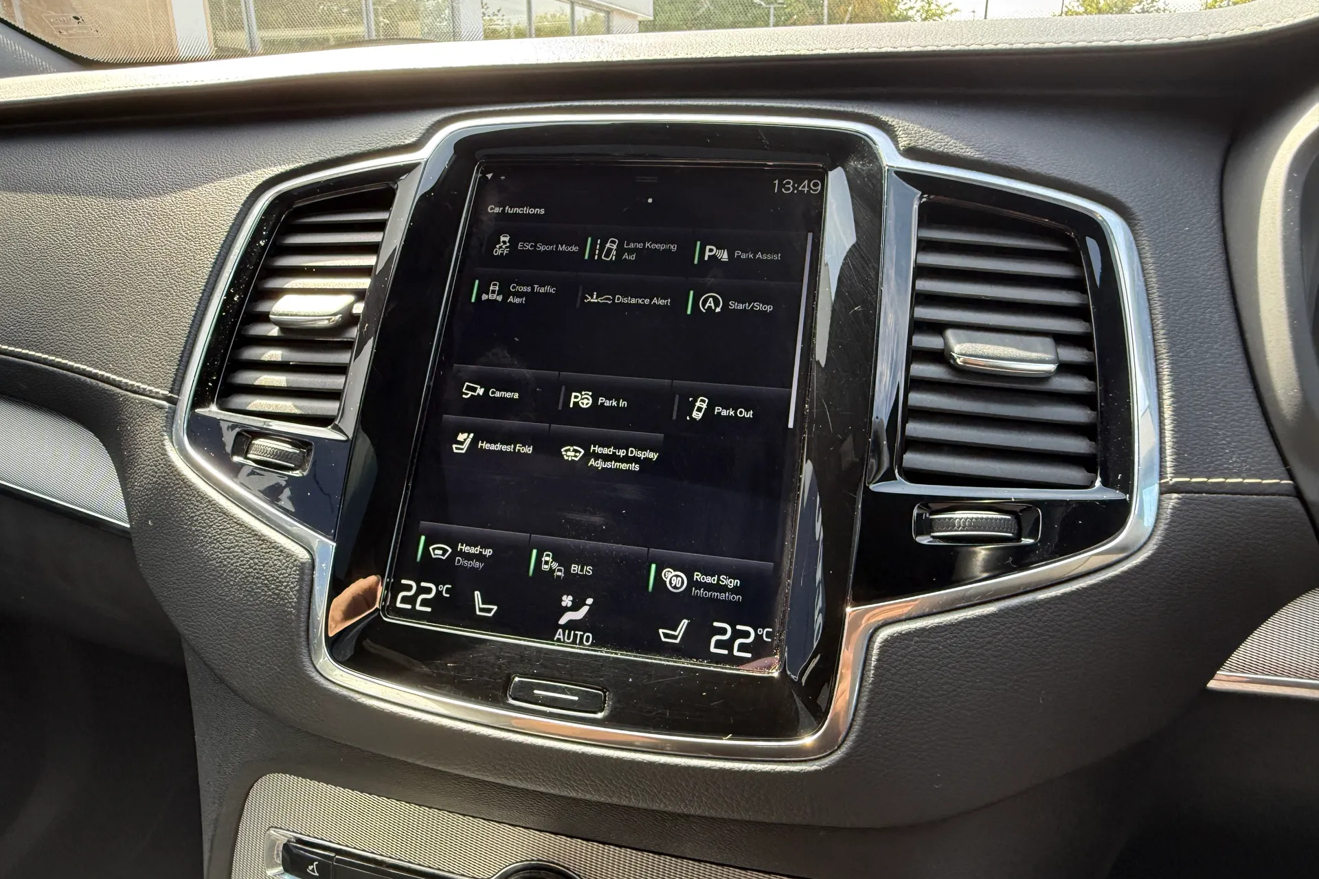 Volvo XC90 thumbnail image number 45