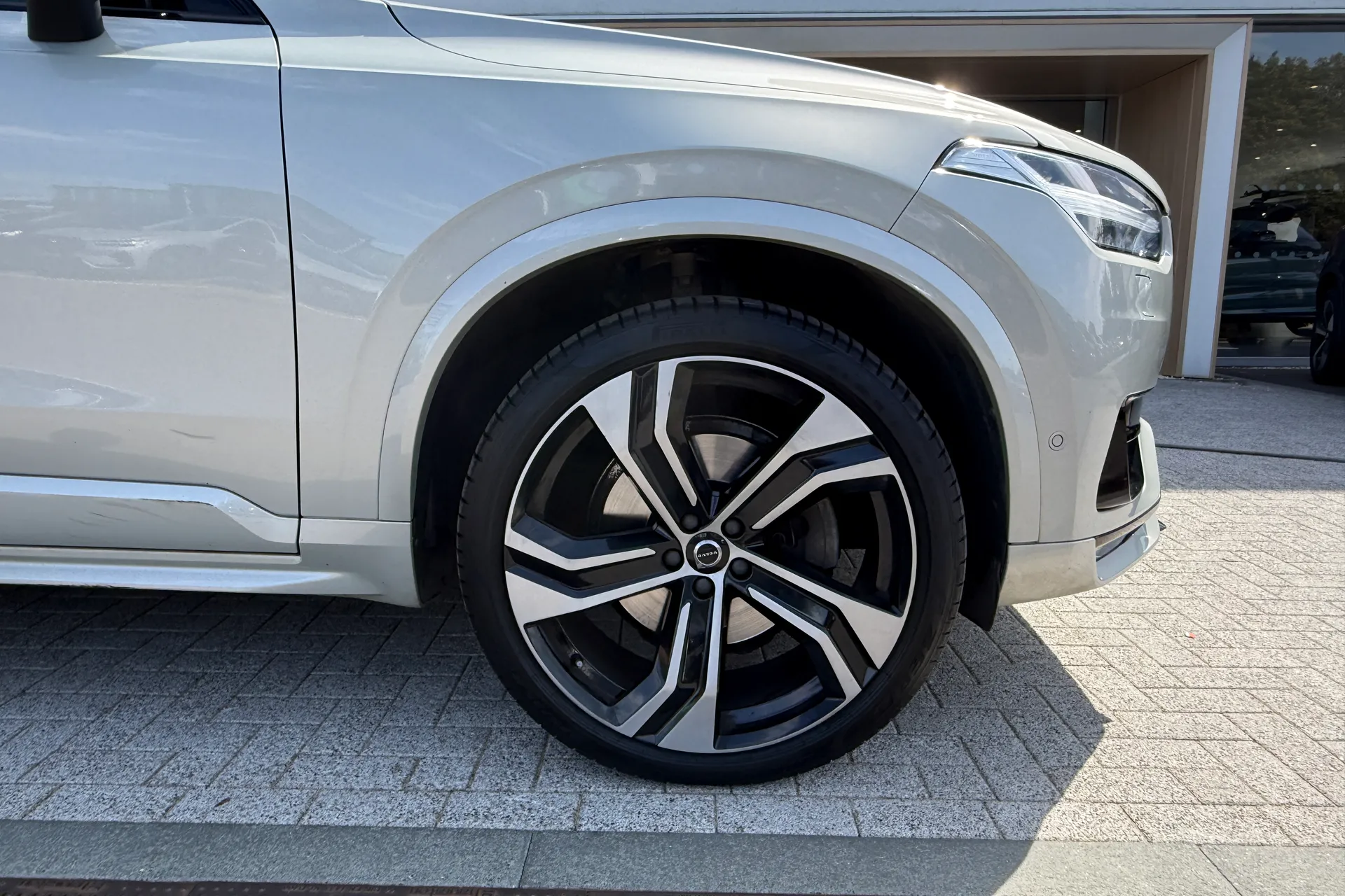 Volvo XC90 thumbnail image number 18
