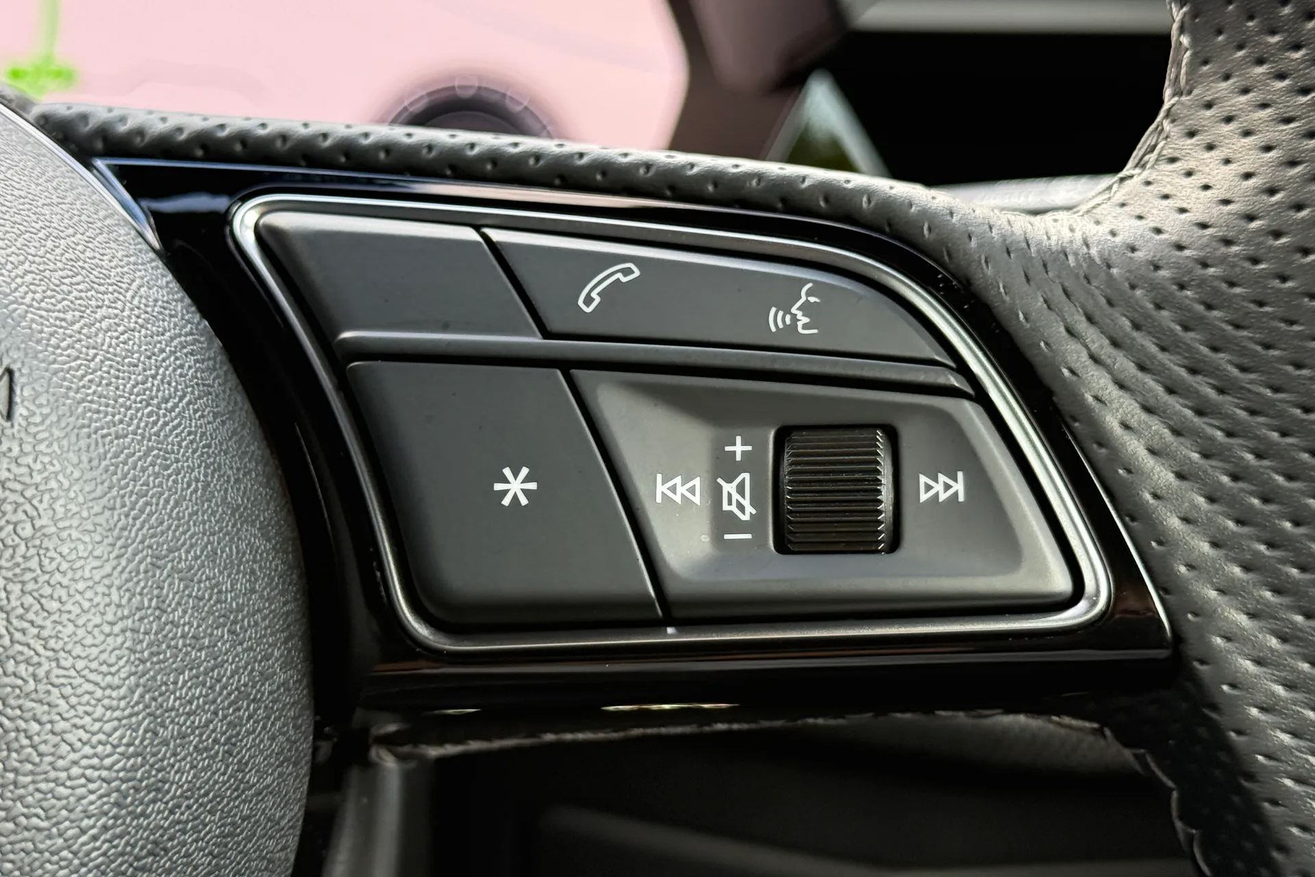 Audi A3 thumbnail image number 25