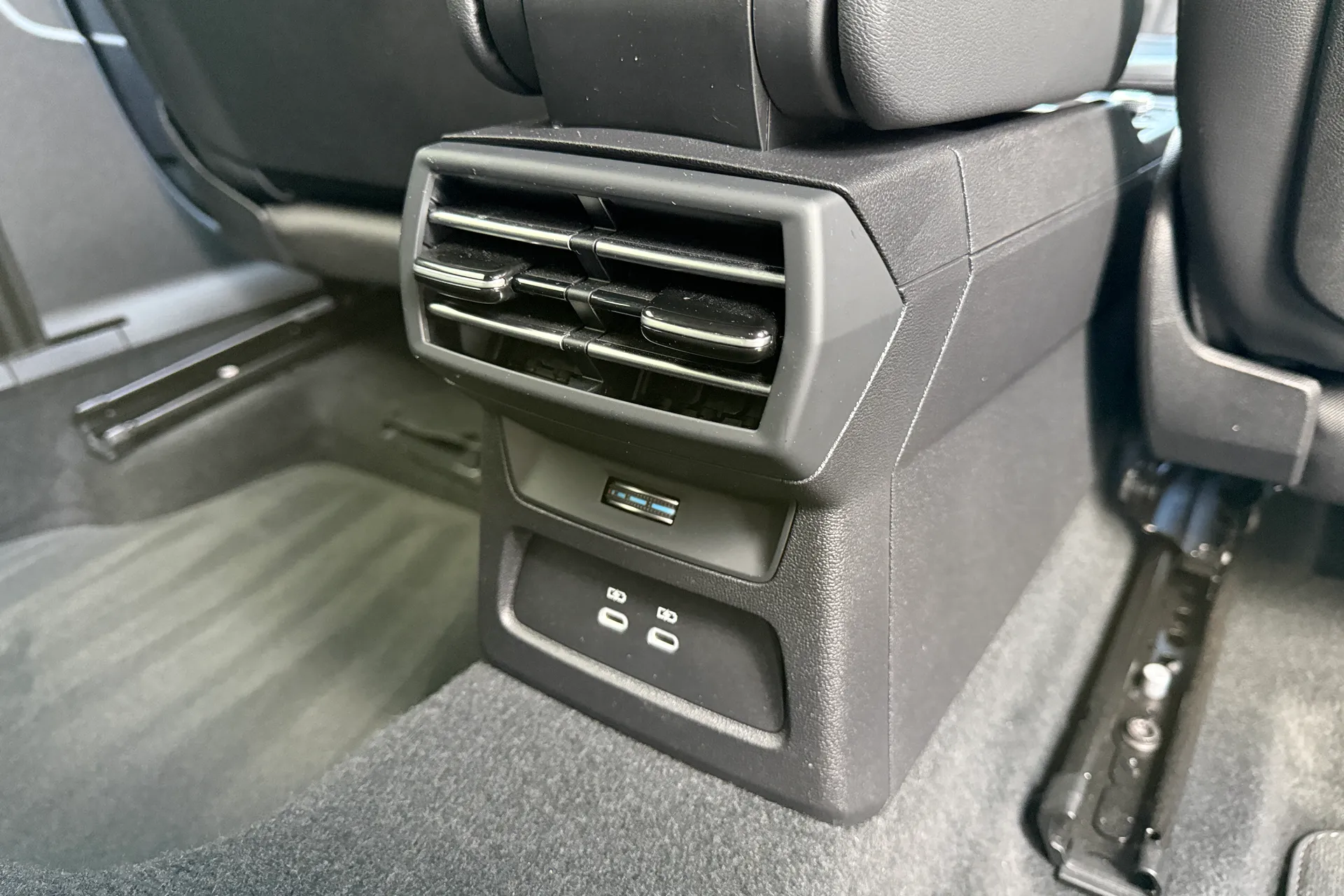 Audi A3 thumbnail image number 51