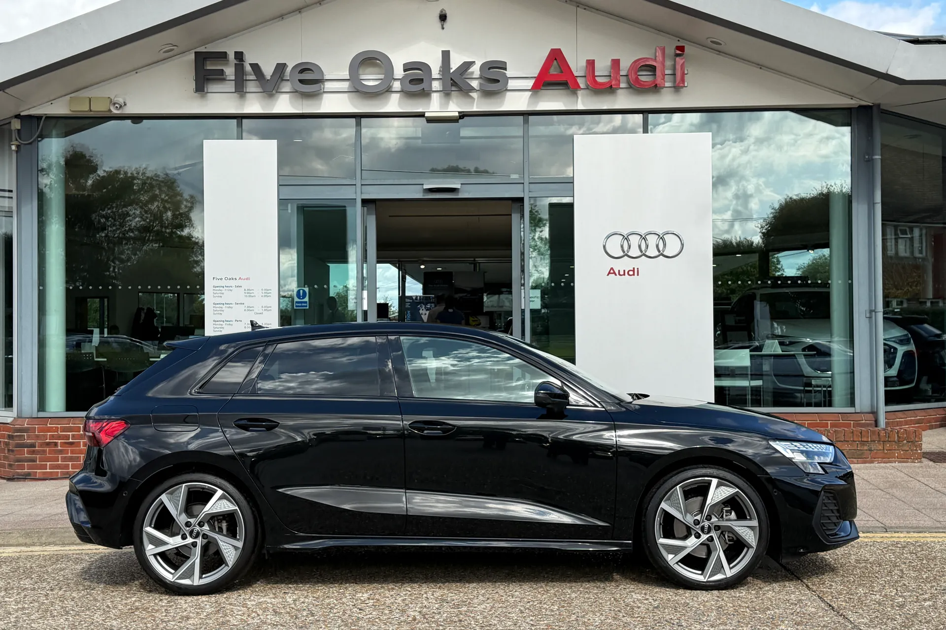 Audi A3 thumbnail image number 2