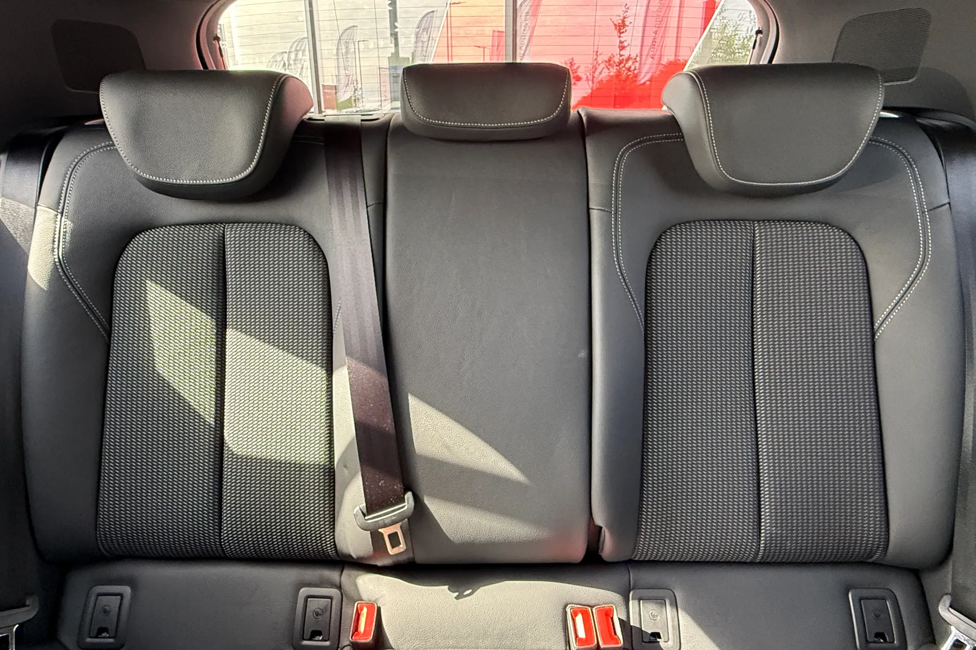 Audi Q2 thumbnail image number 37