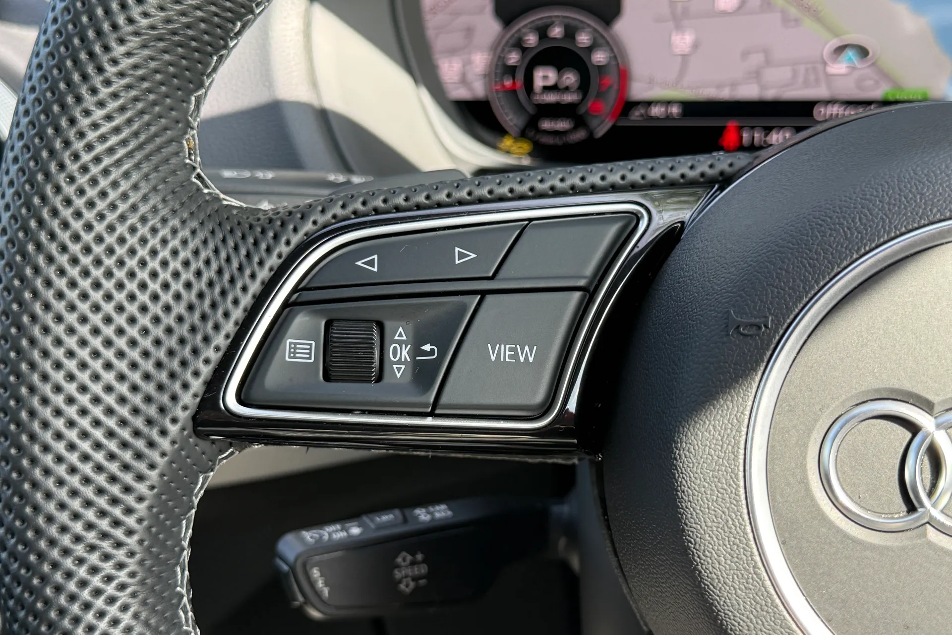 Audi Q2 thumbnail image number 48
