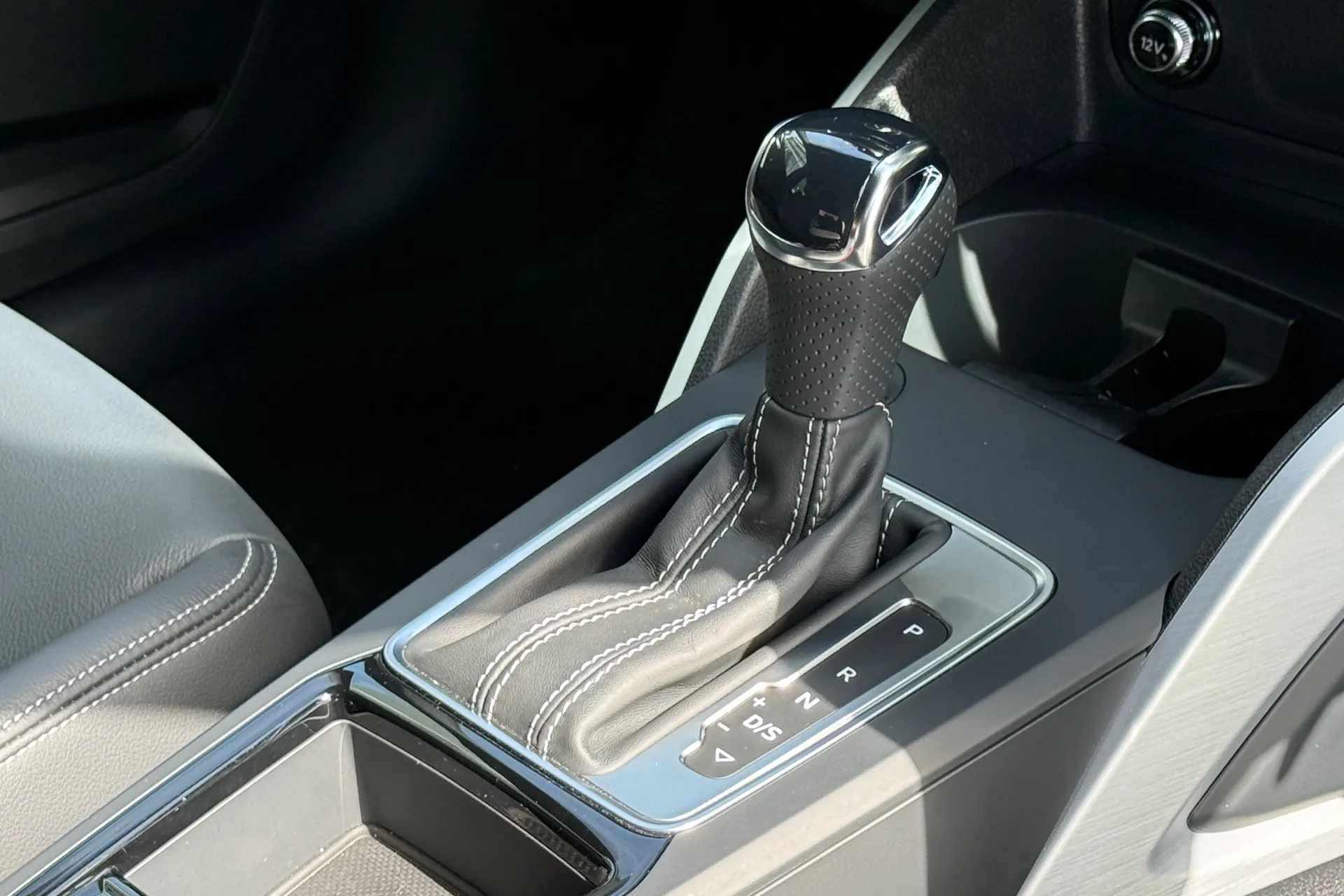 Audi Q2 thumbnail image number 25