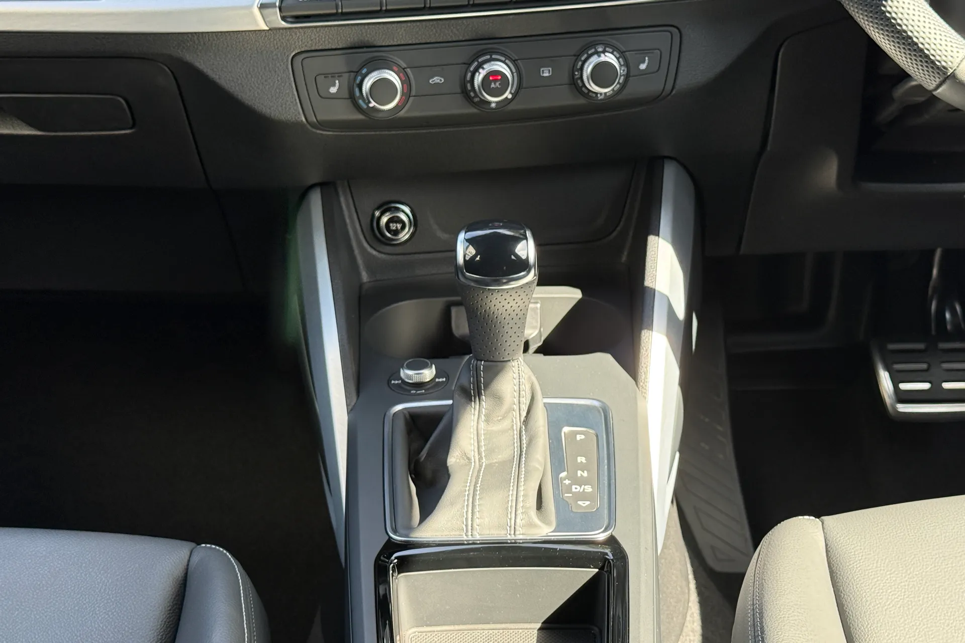 Audi Q2 thumbnail image number 54