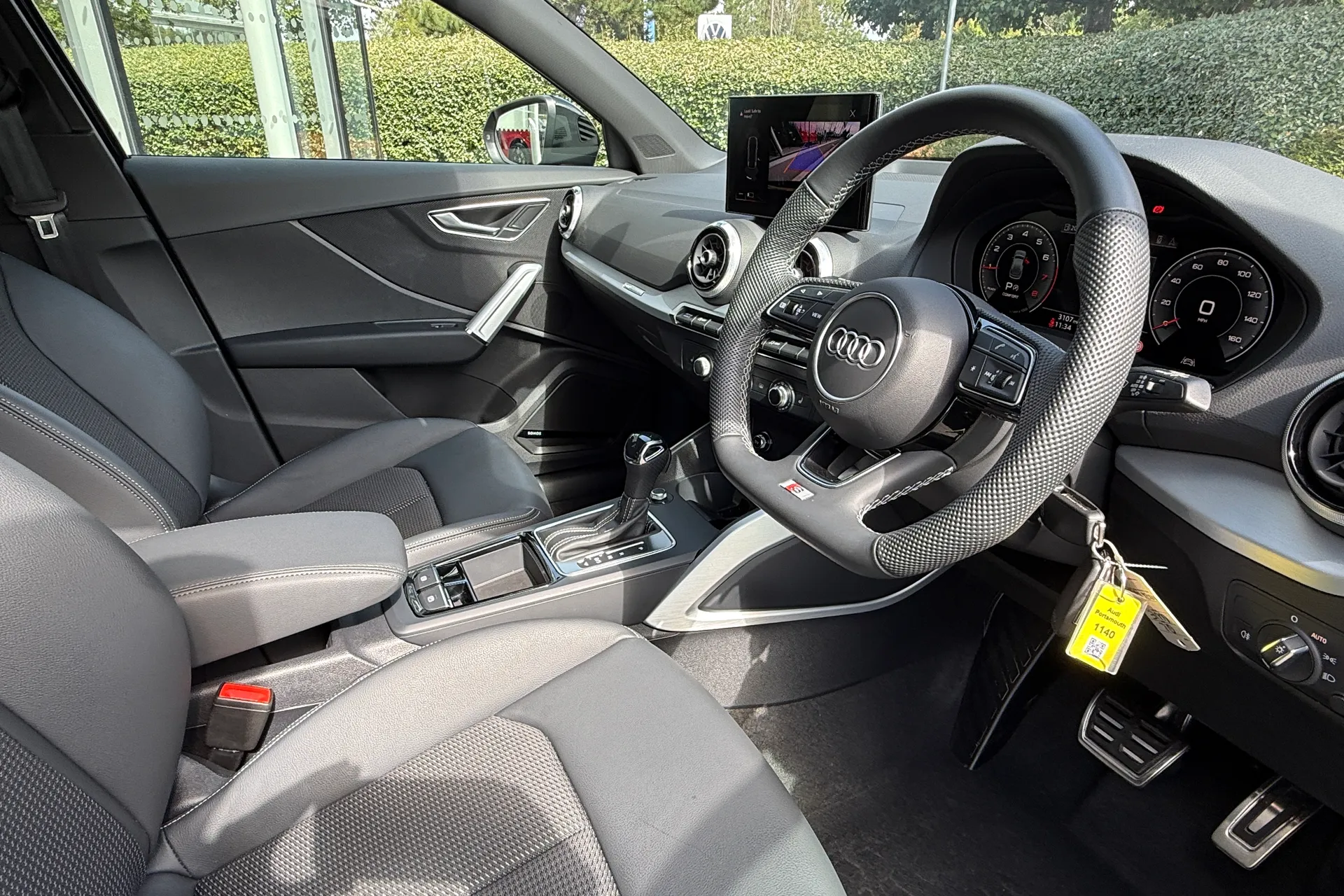 Audi Q2 thumbnail image number 11