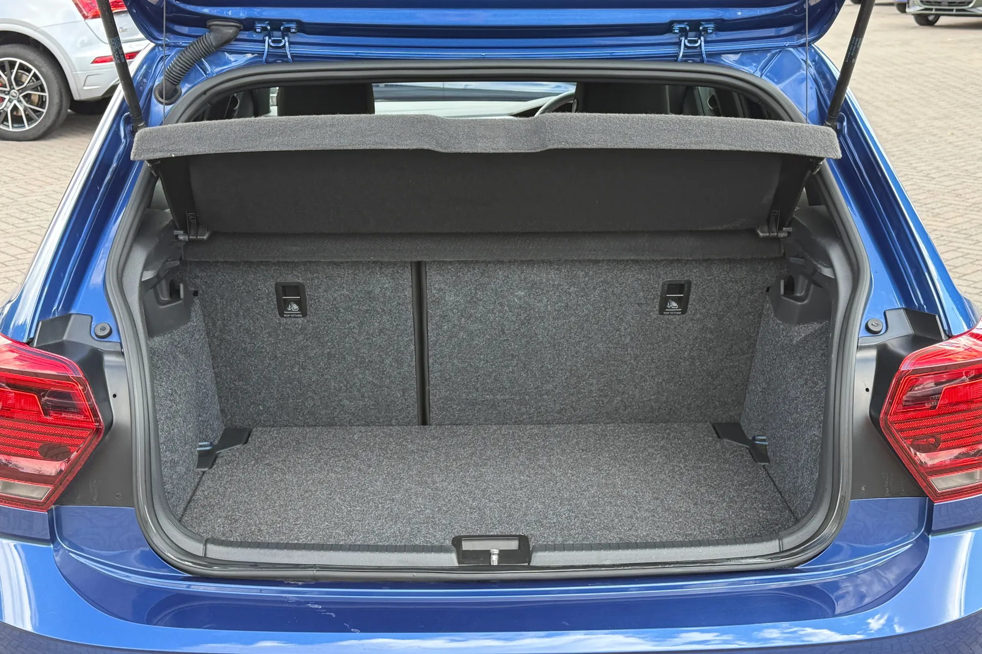 VOLKSWAGEN POLO thumbnail image number 31