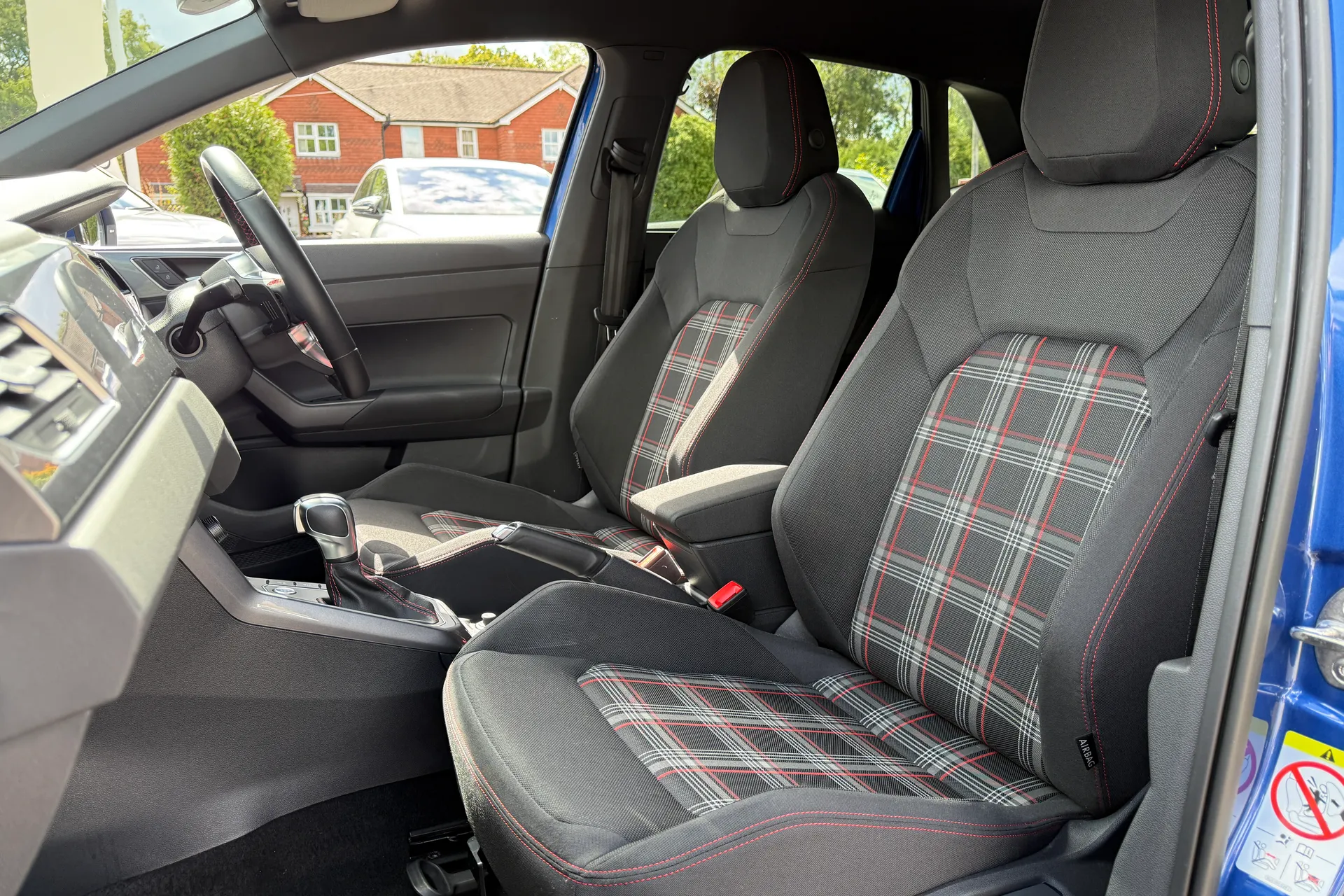 VOLKSWAGEN POLO thumbnail image number 26