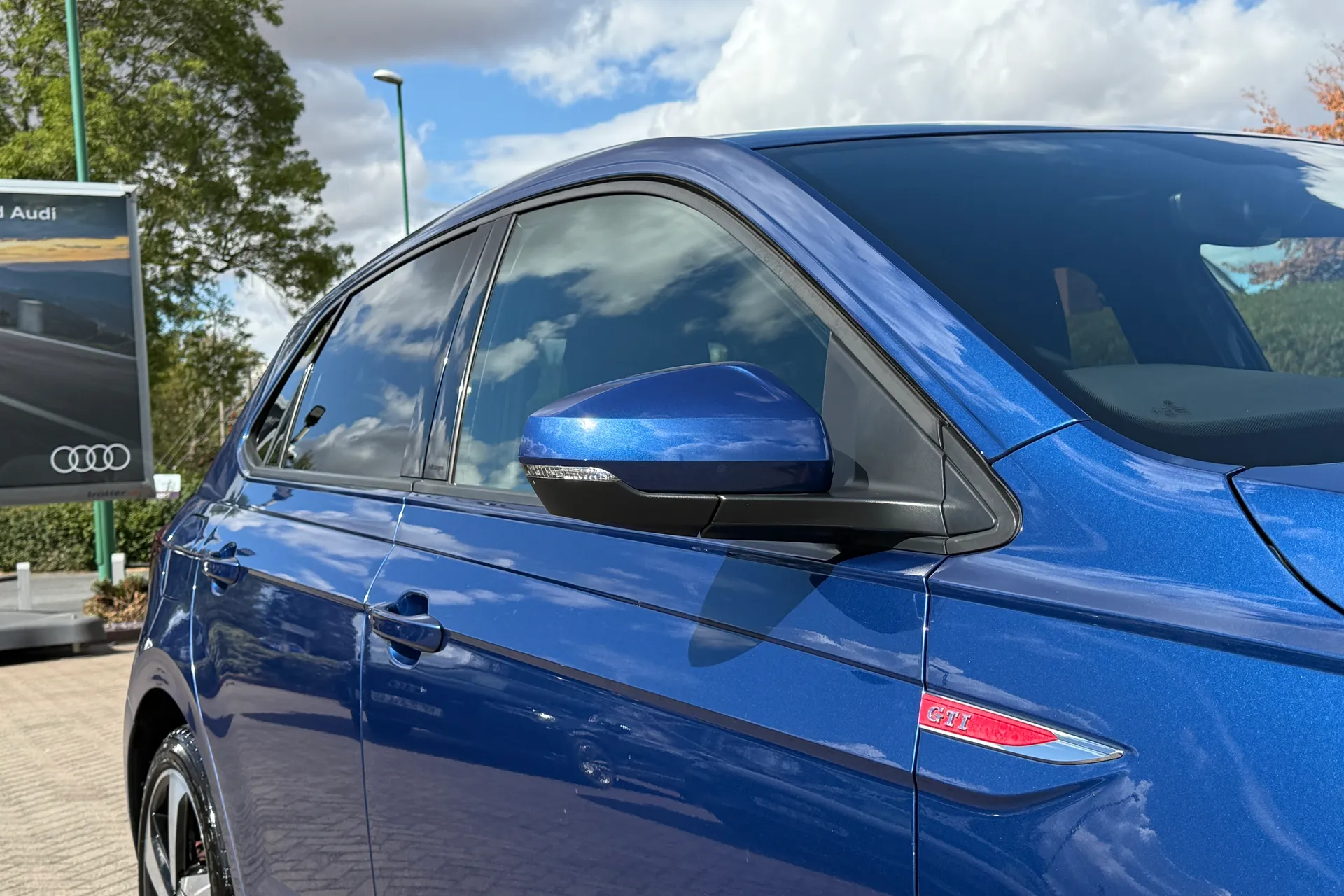 VOLKSWAGEN POLO thumbnail image number 43
