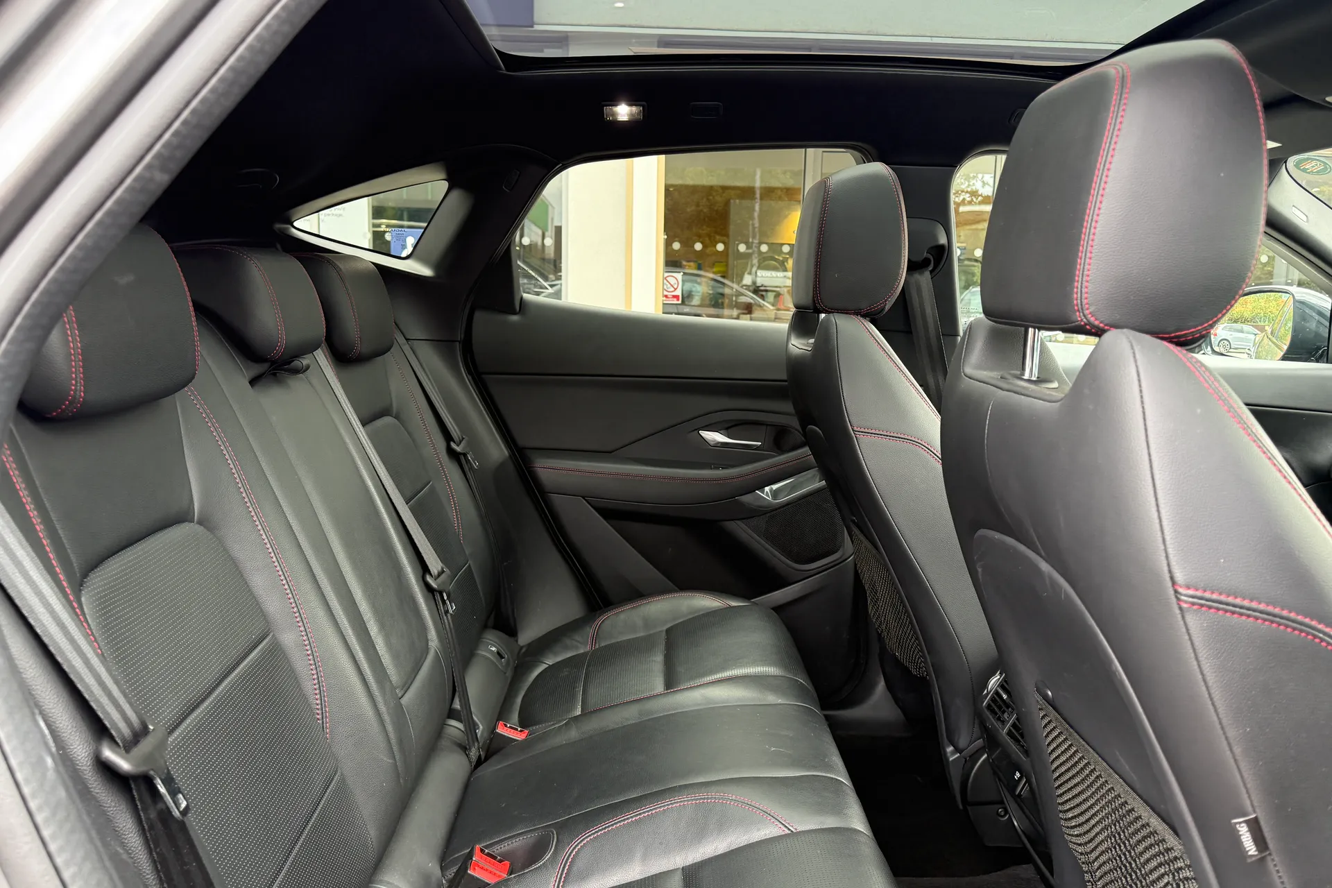 Jaguar E-PACE thumbnail image number 24