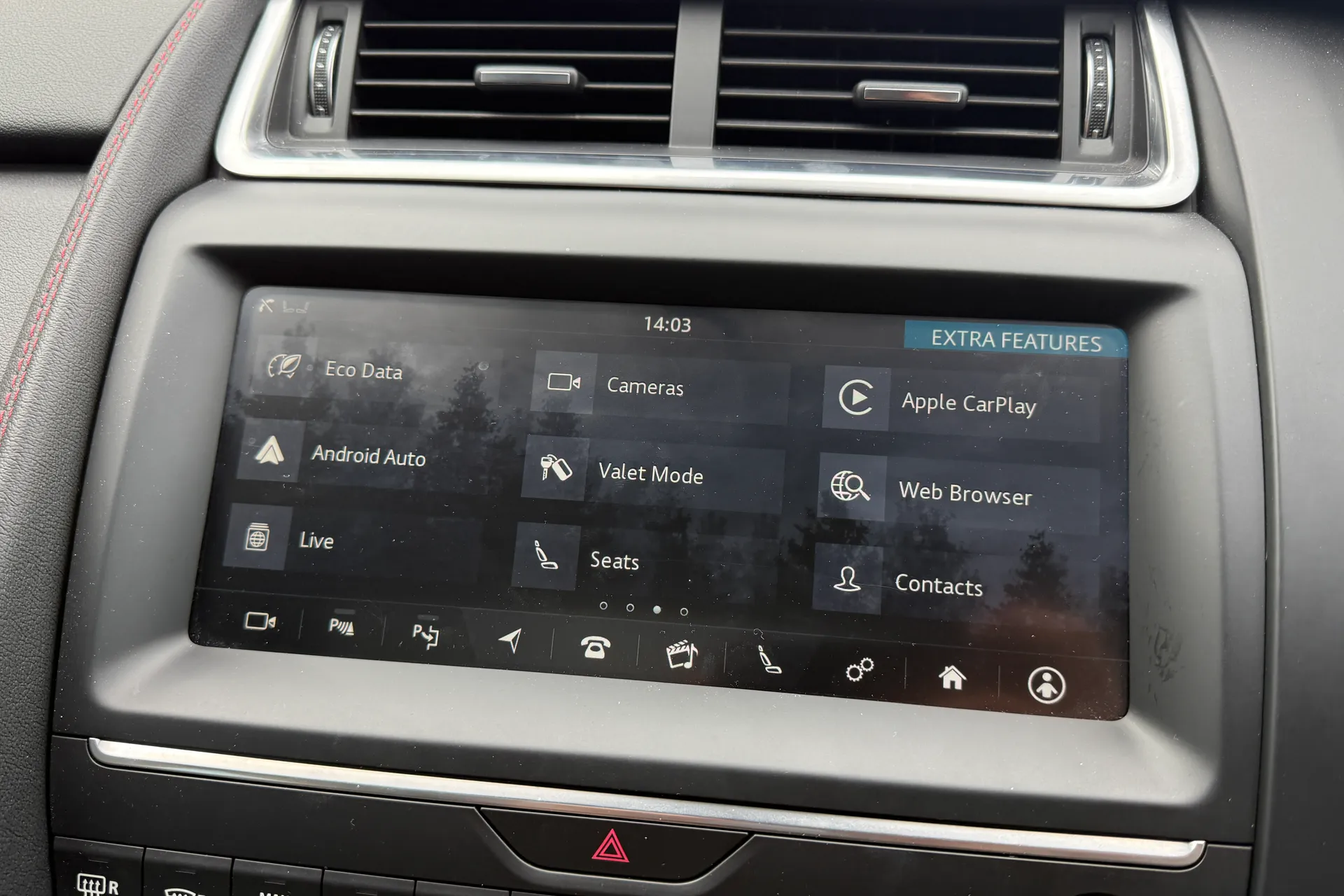 Jaguar E-PACE thumbnail image number 38