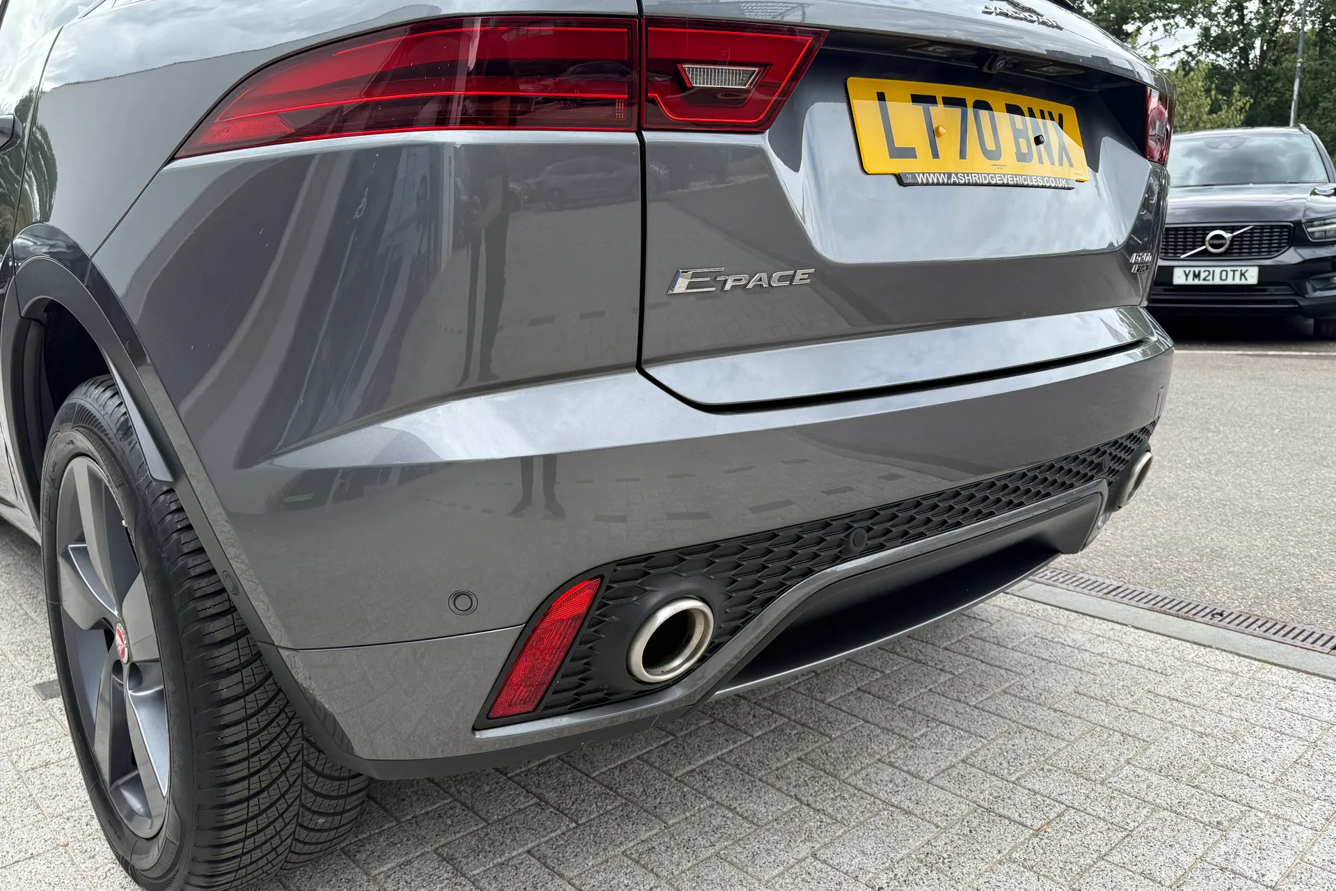 Jaguar E-PACE thumbnail image number 19