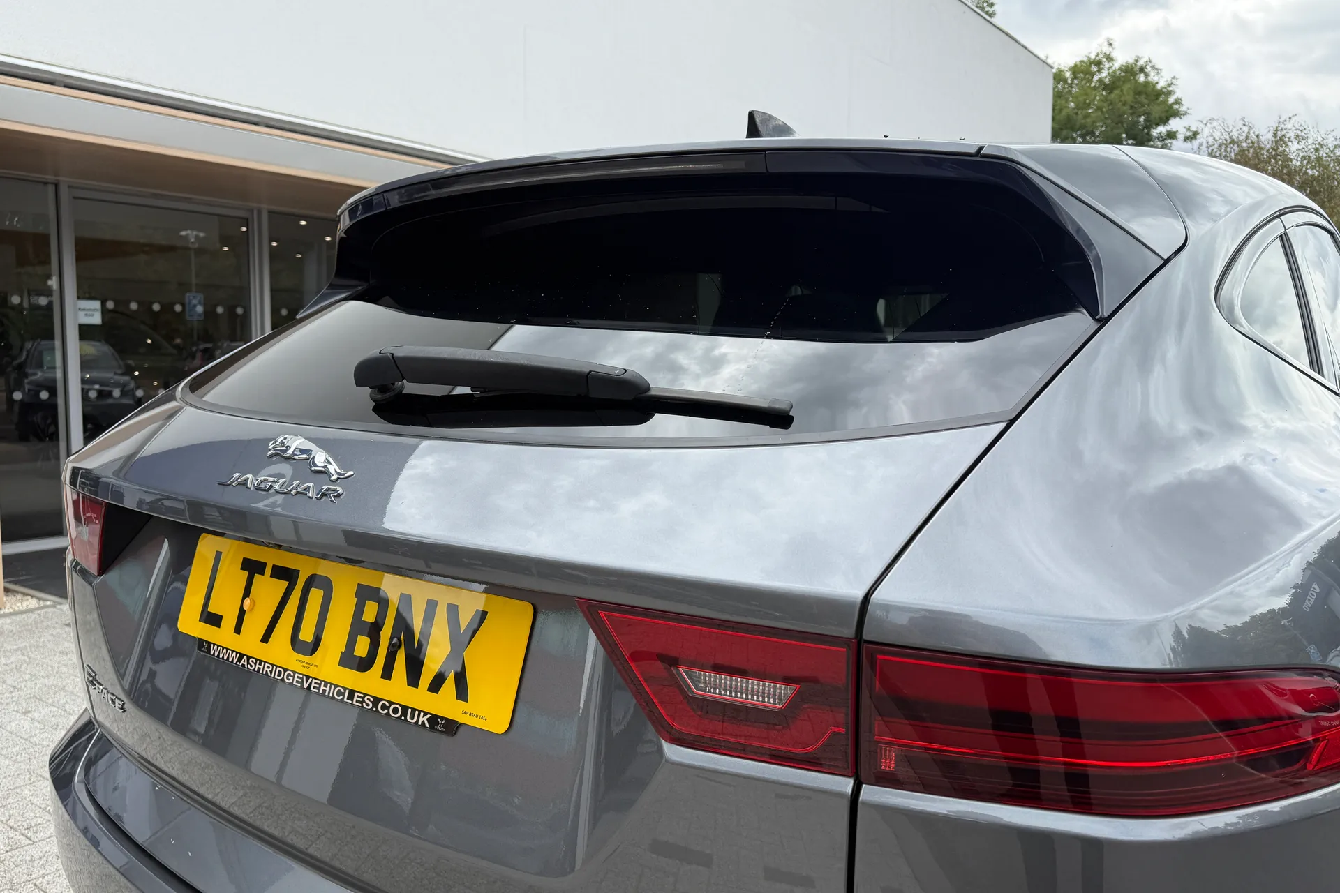 Jaguar E-PACE thumbnail image number 18