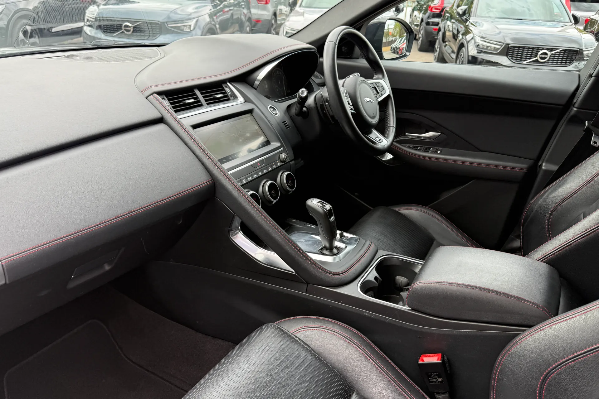Jaguar E-PACE thumbnail image number 27